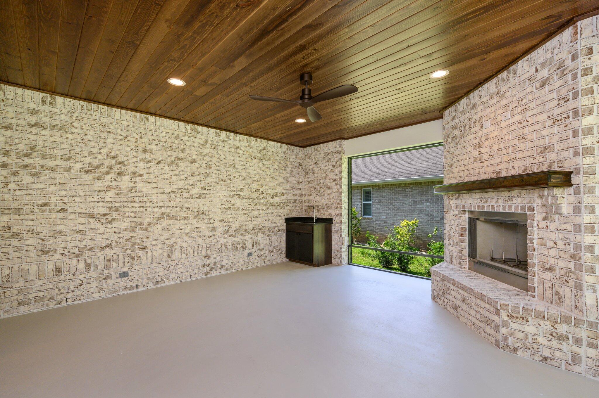 CLAIRES VINEYARD - Residential