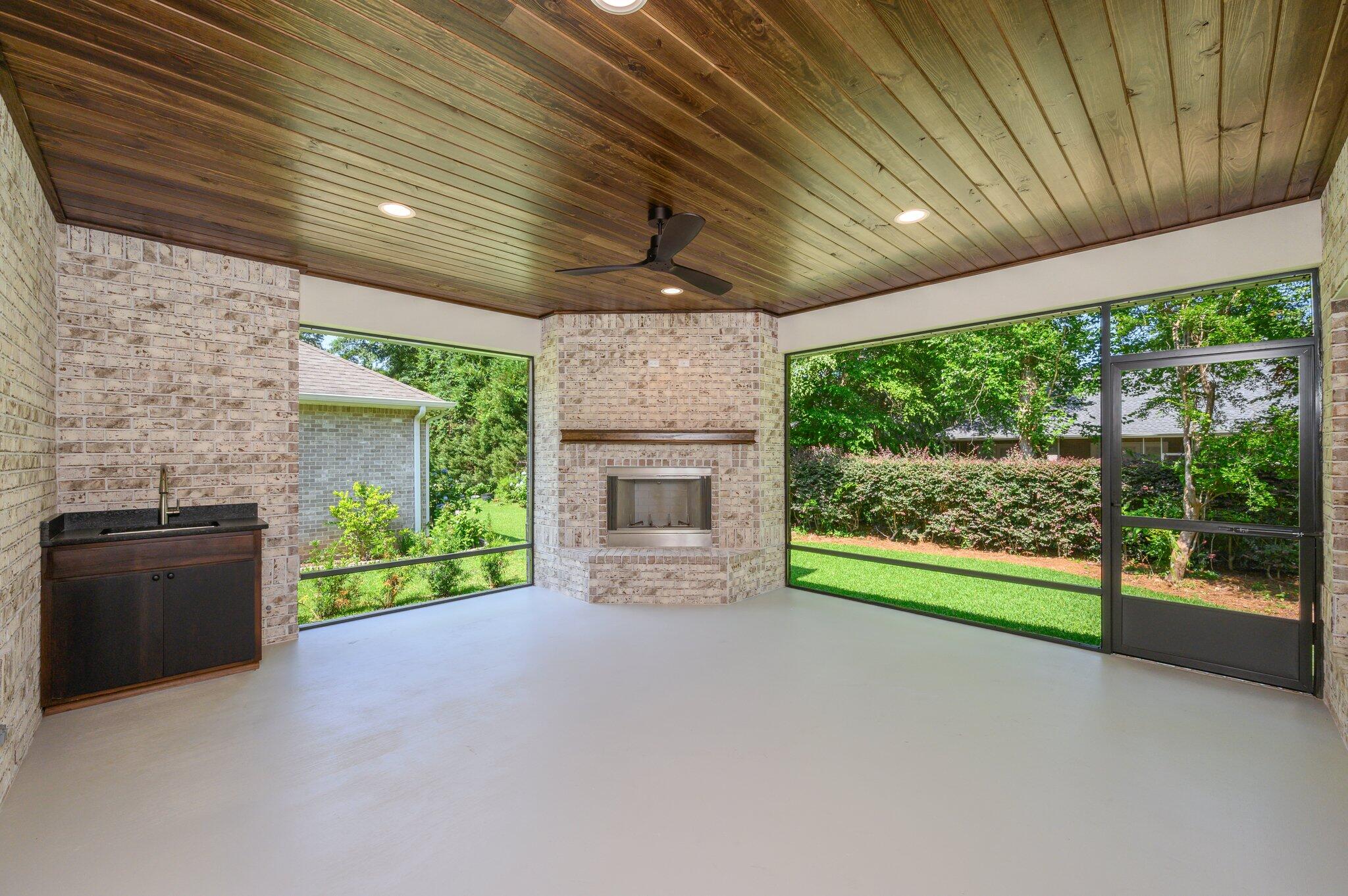 CLAIRES VINEYARD - Residential