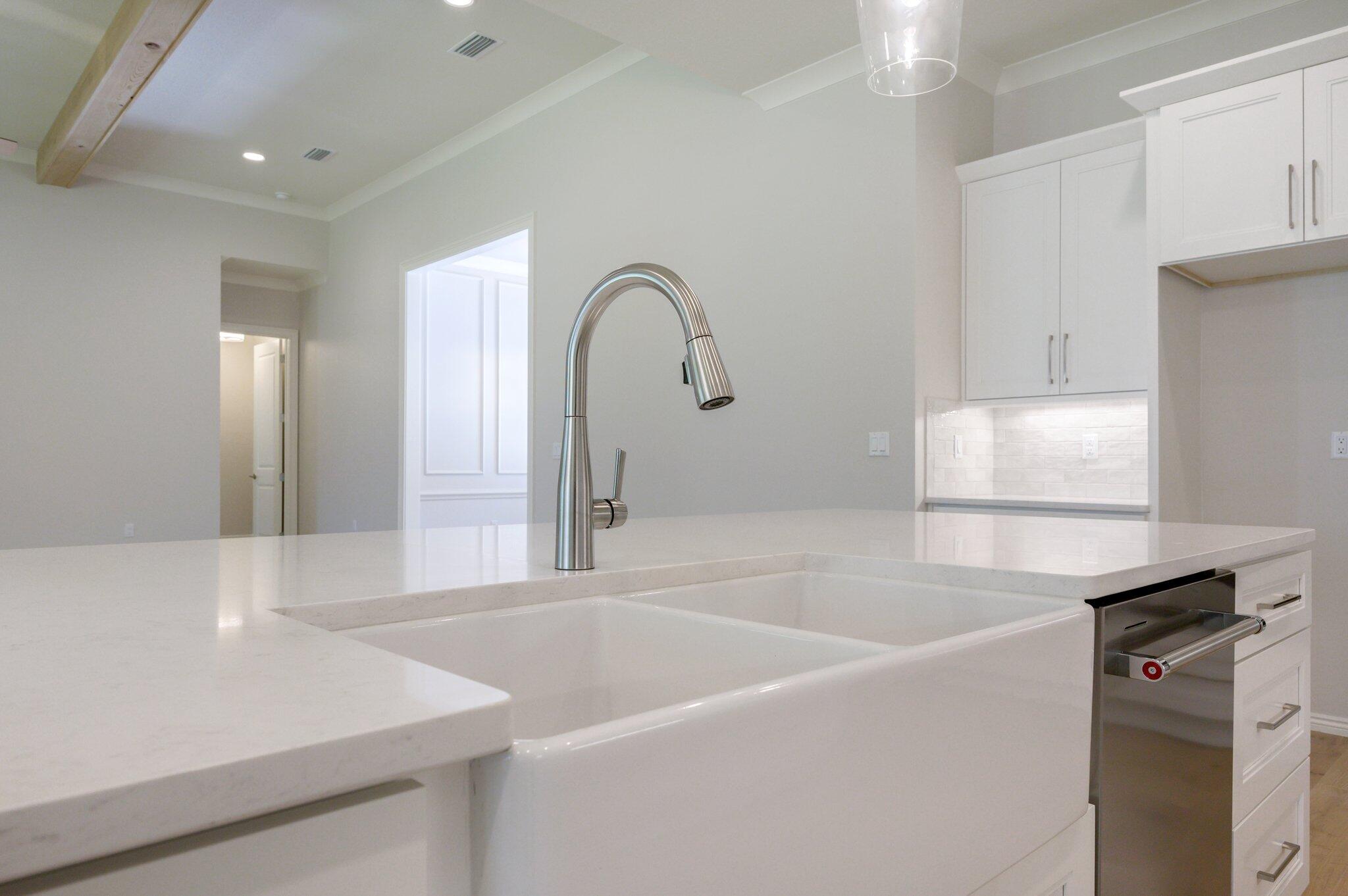 CLAIRES VINEYARD - Residential