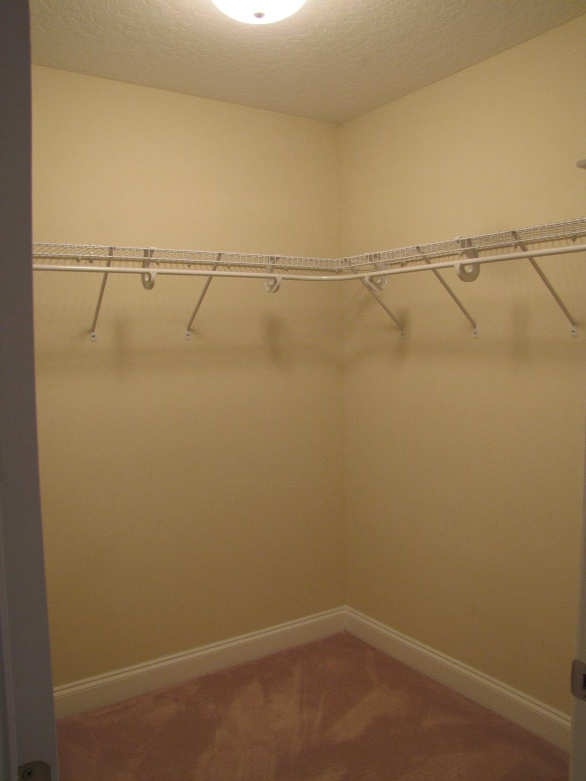 TRAILWOOD ESTATES - Residential Lease