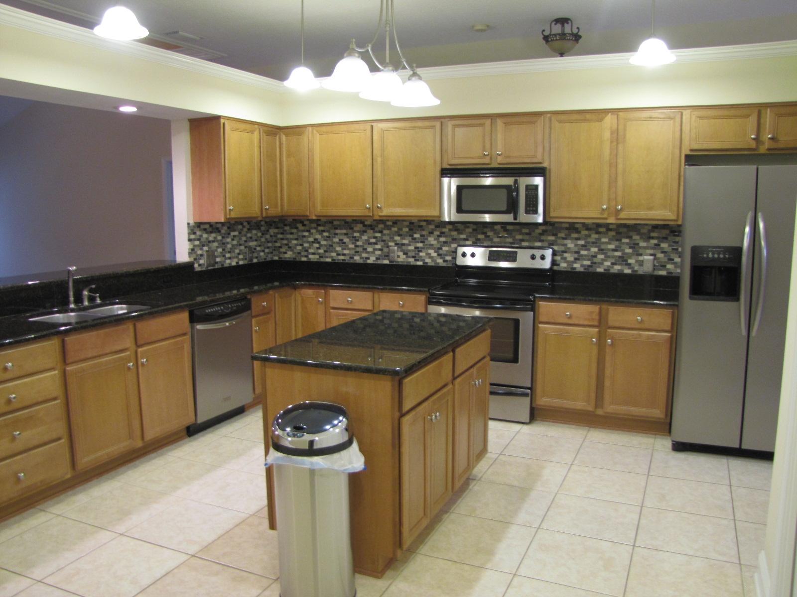 TRAILWOOD ESTATES - Residential Lease