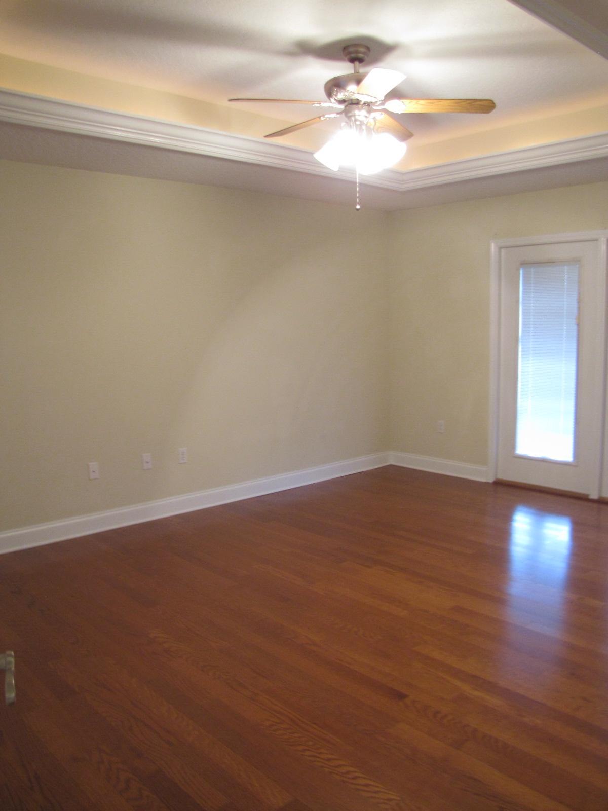 TRAILWOOD ESTATES - Residential Lease