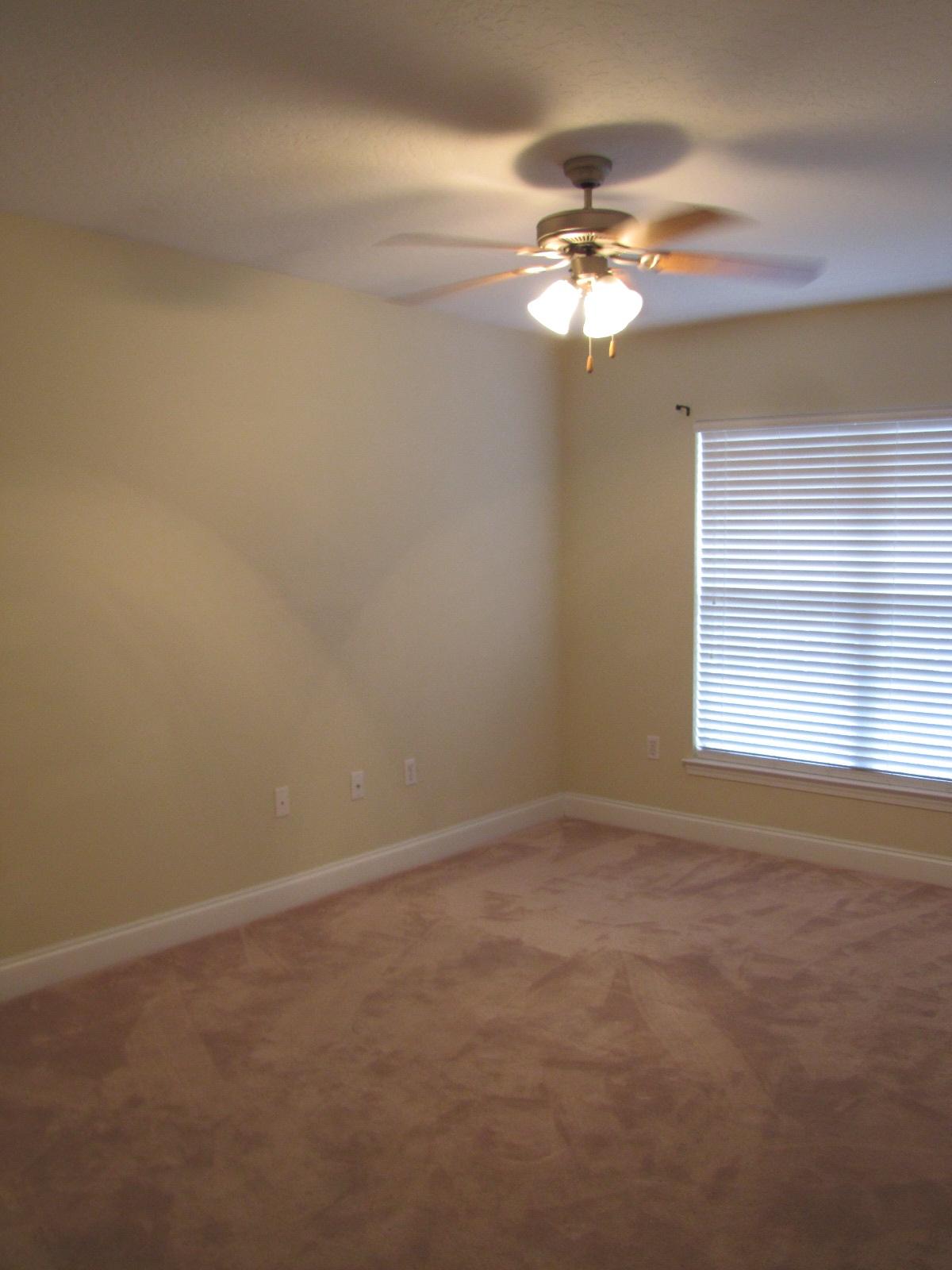 TRAILWOOD ESTATES - Residential Lease