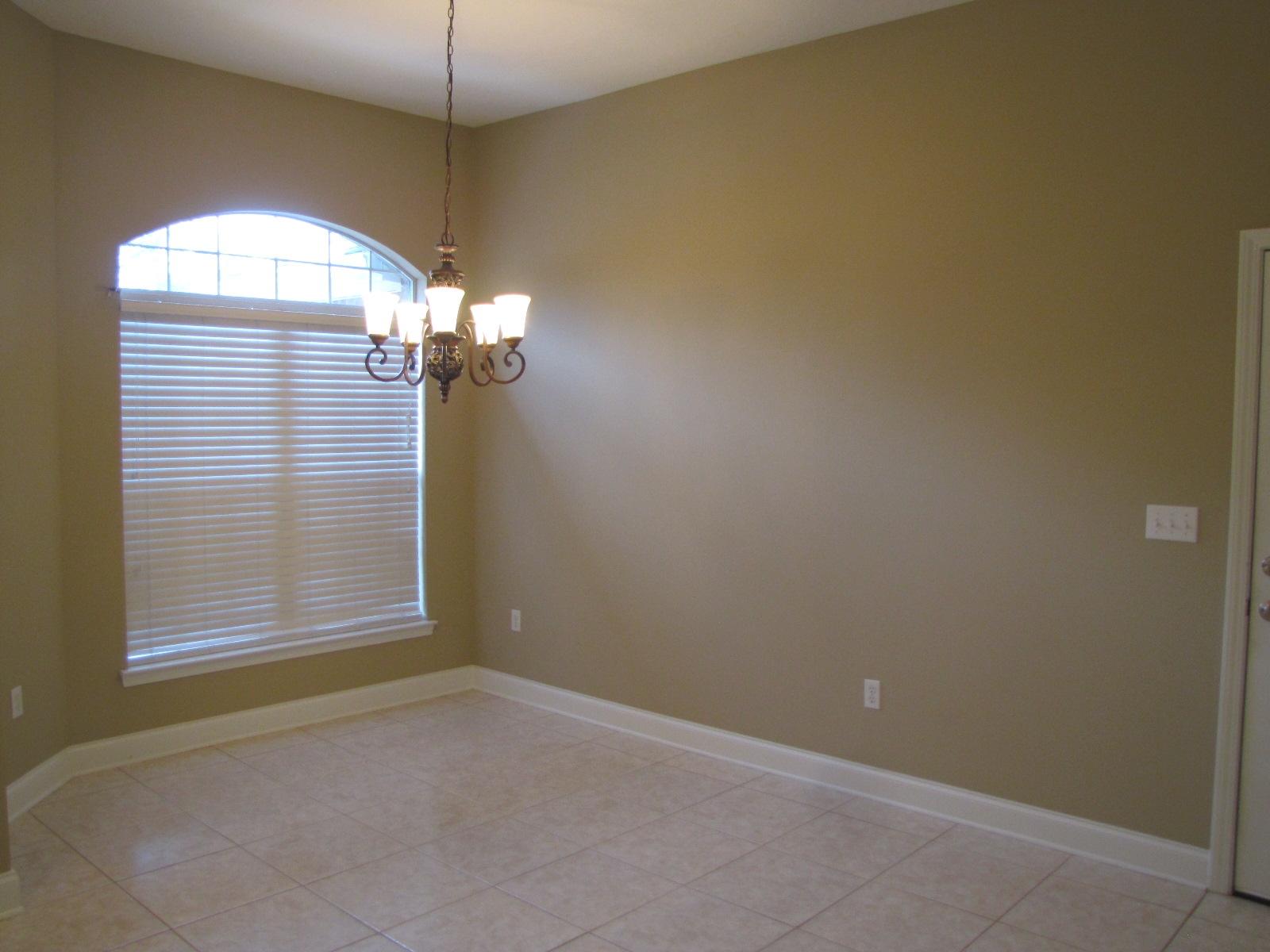 TRAILWOOD ESTATES - Residential Lease