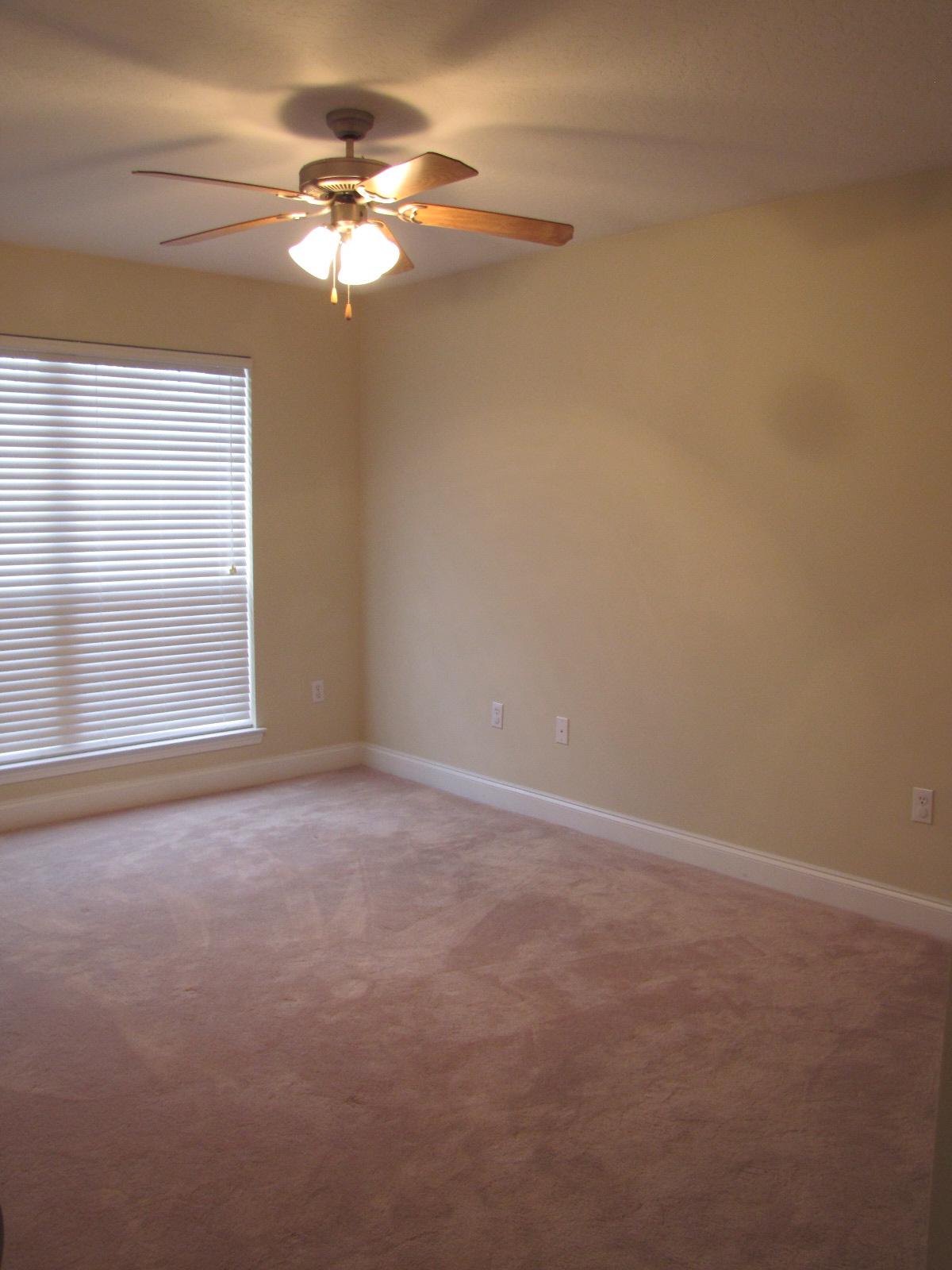 TRAILWOOD ESTATES - Residential Lease