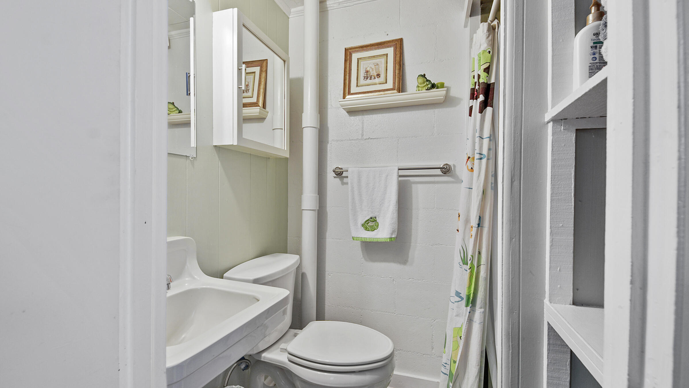 NO RECORDED SUBDIVISION - Residential