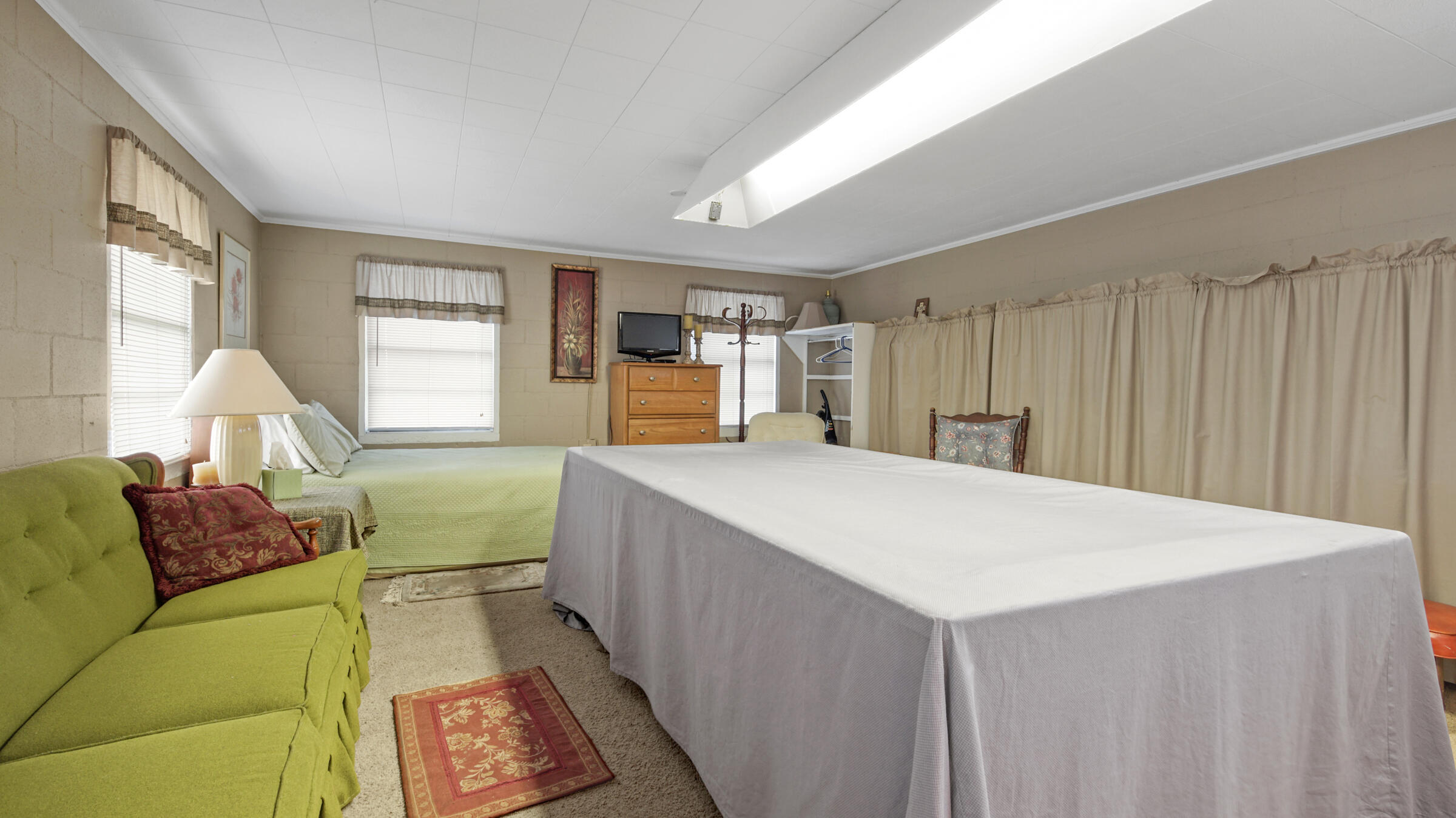 NO RECORDED SUBDIVISION - Residential