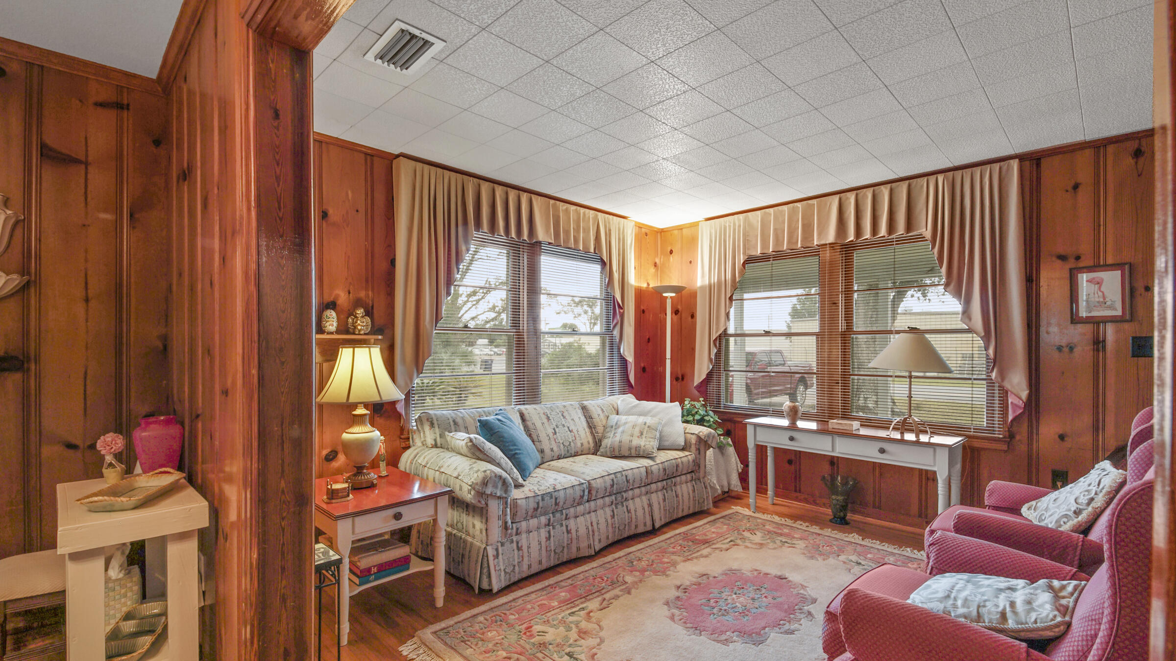 NO RECORDED SUBDIVISION - Residential