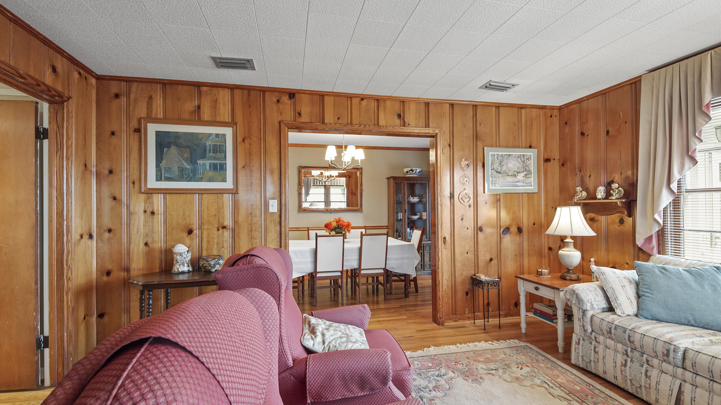 NO RECORDED SUBDIVISION - Residential