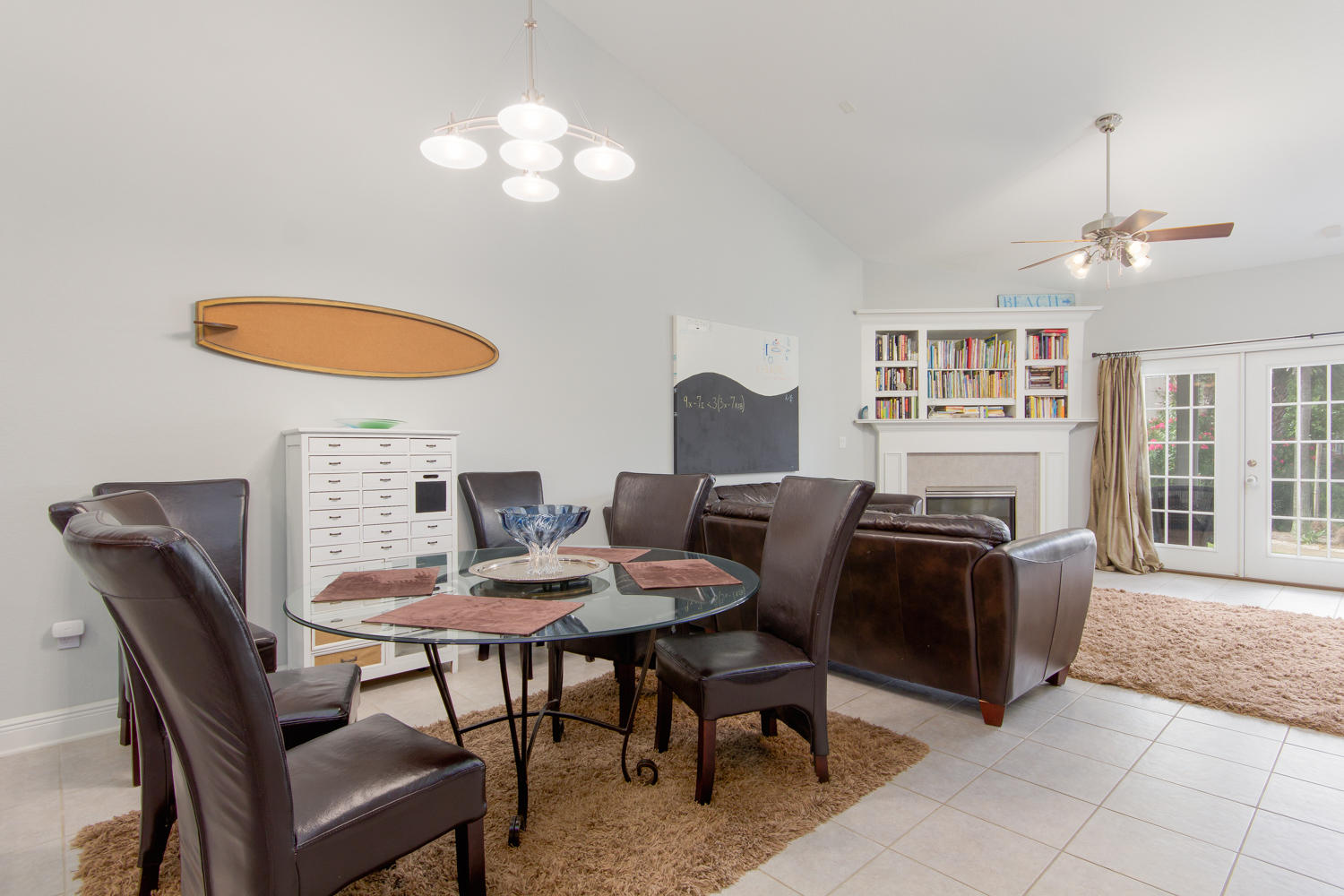 DIAMOND LAKES - Residential