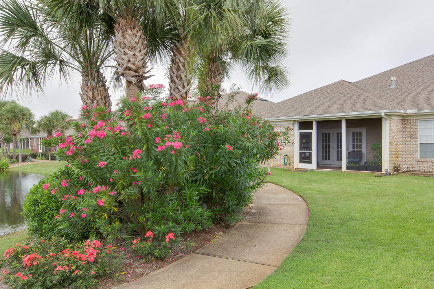 DIAMOND LAKES - Residential