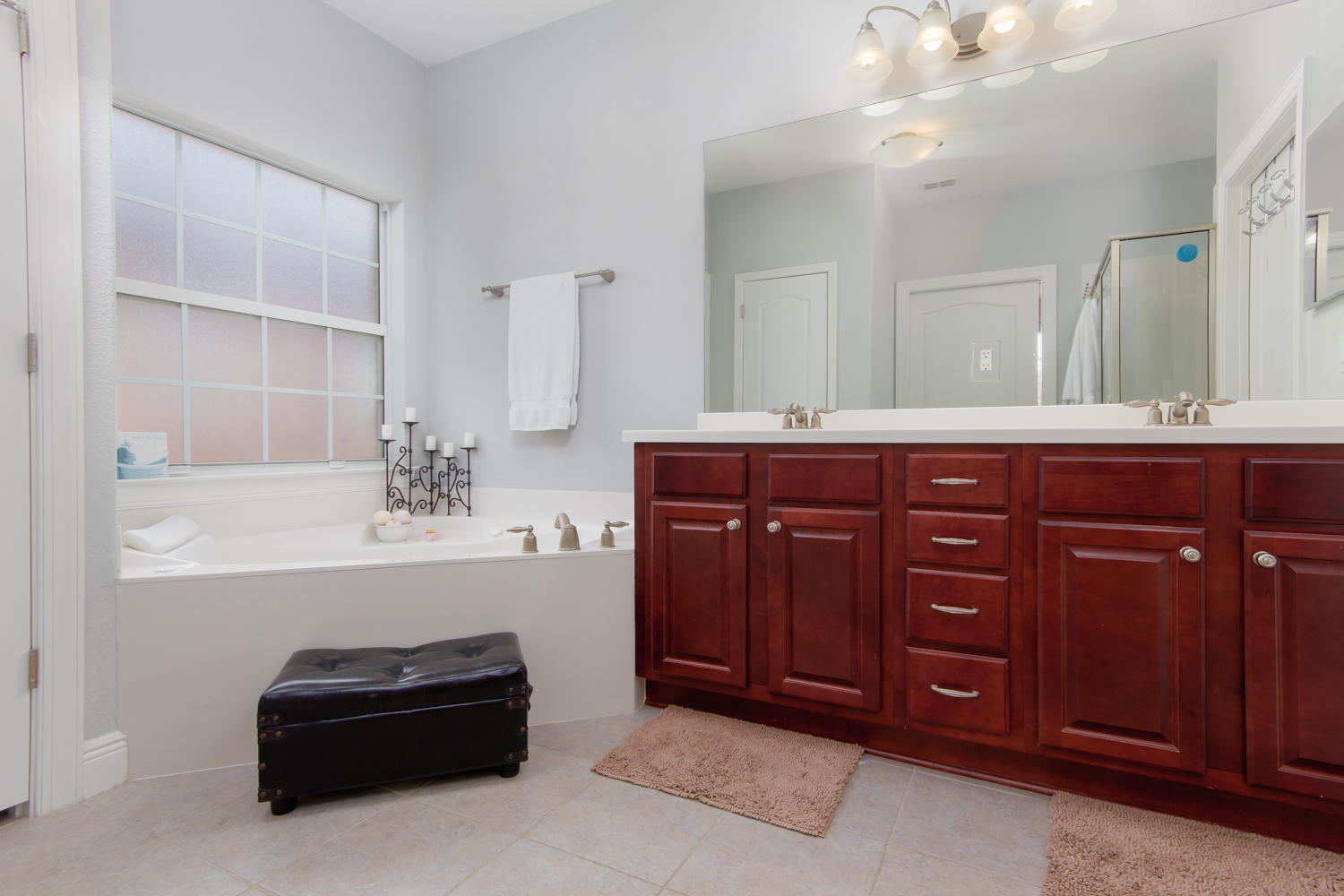 DIAMOND LAKES - Residential