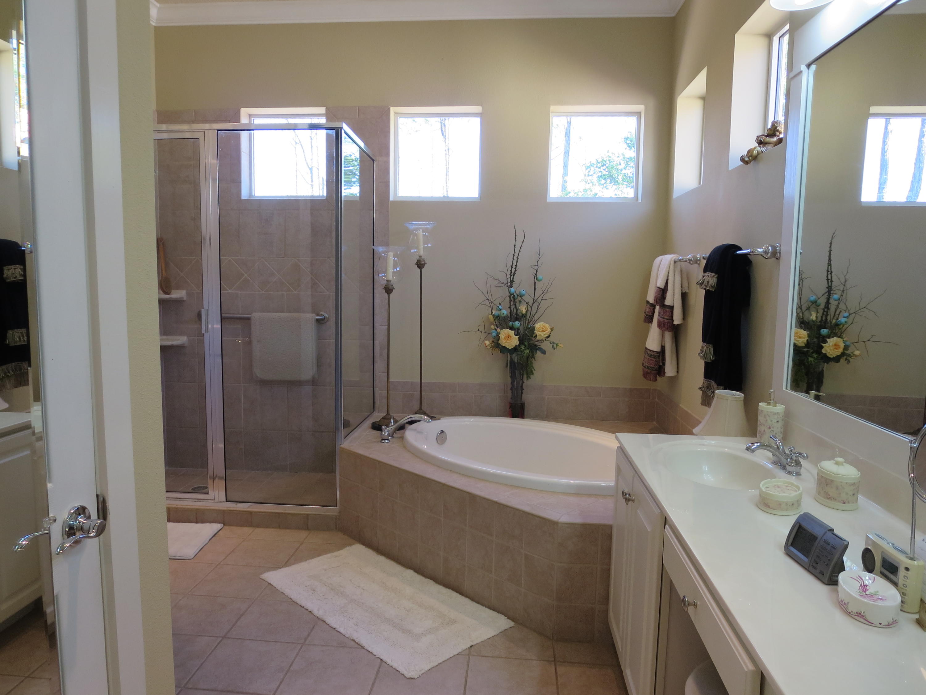 REGATTA BAY GOLF VILLAS - Residential