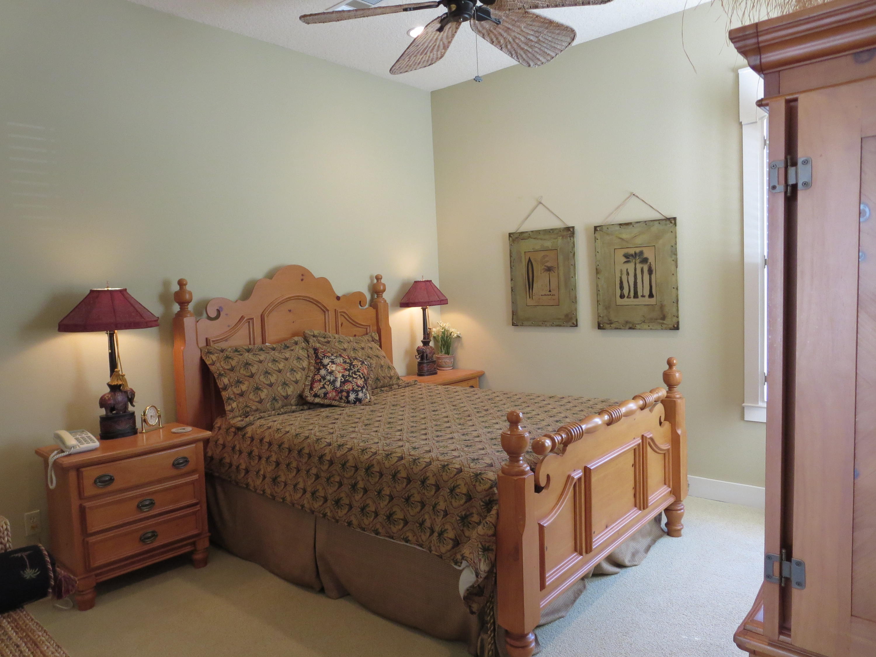 REGATTA BAY GOLF VILLAS - Residential