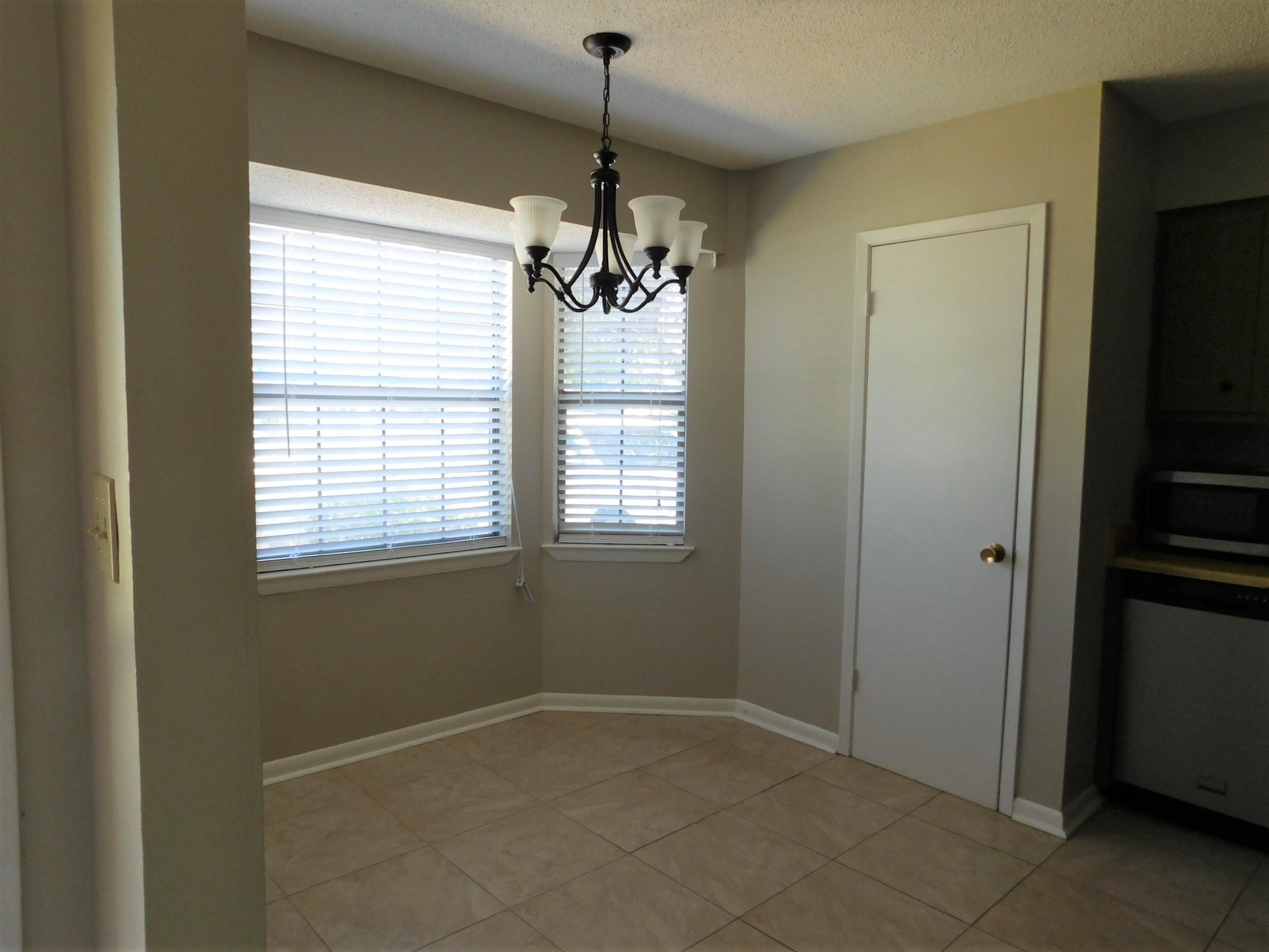 VALPARAISO PINECREST 5 - Residential