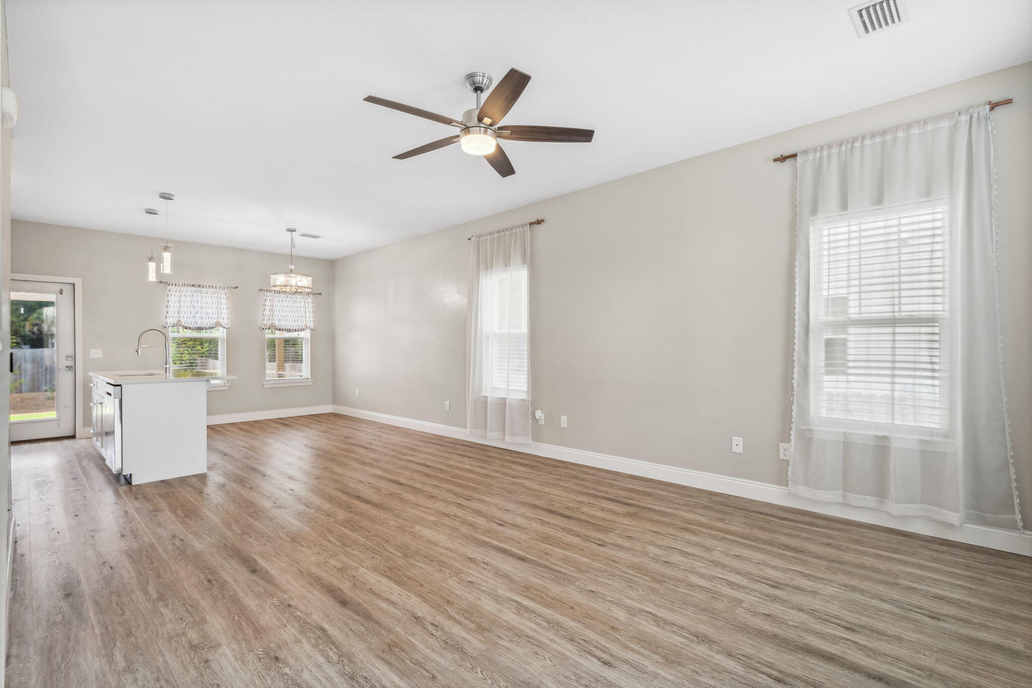 PINE TRACE - Residential Lease