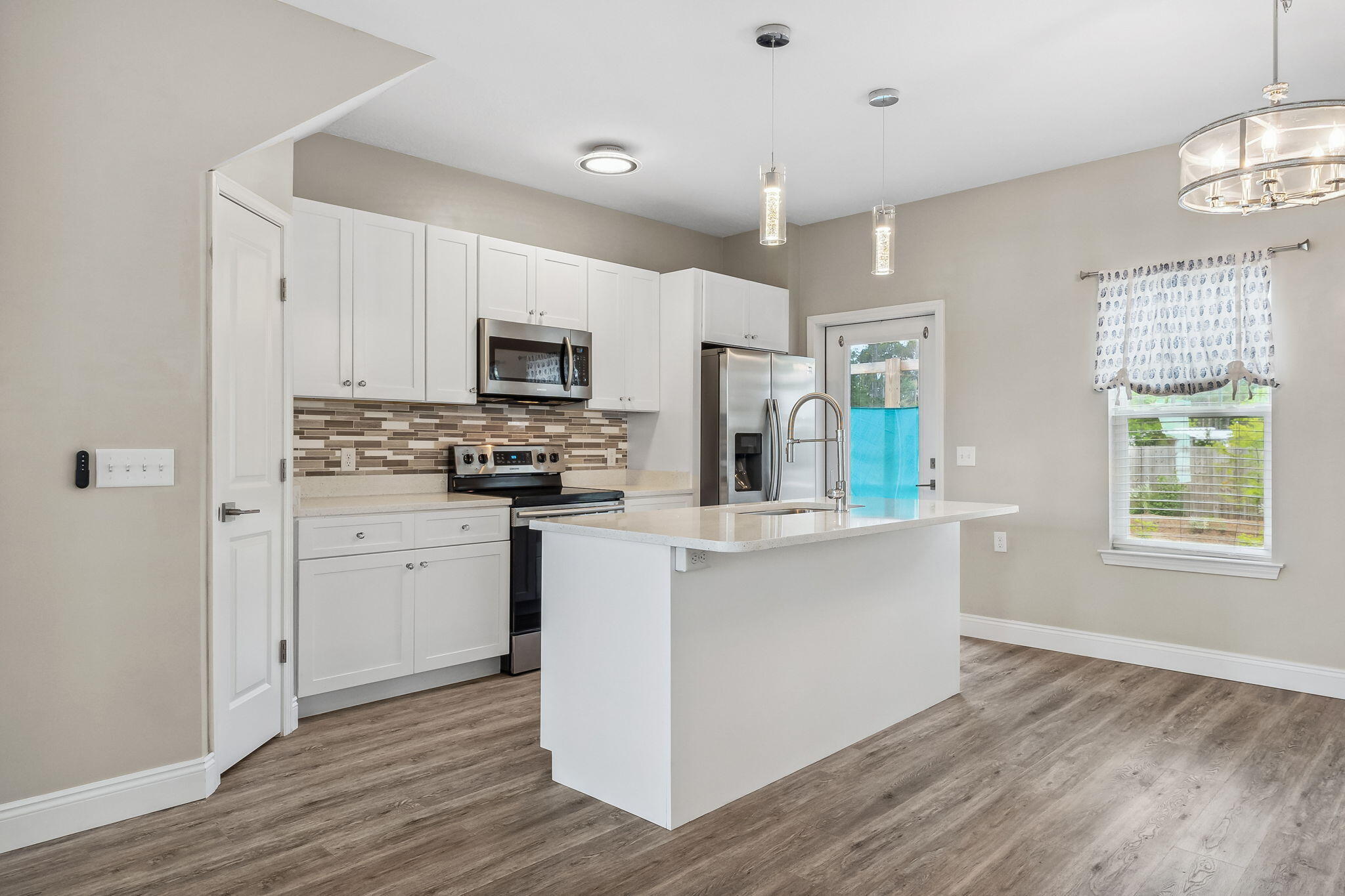 PINE TRACE - Residential Lease