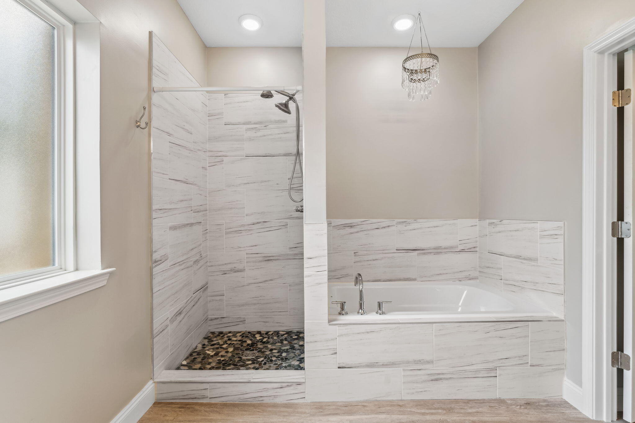 PINE TRACE - Residential Lease