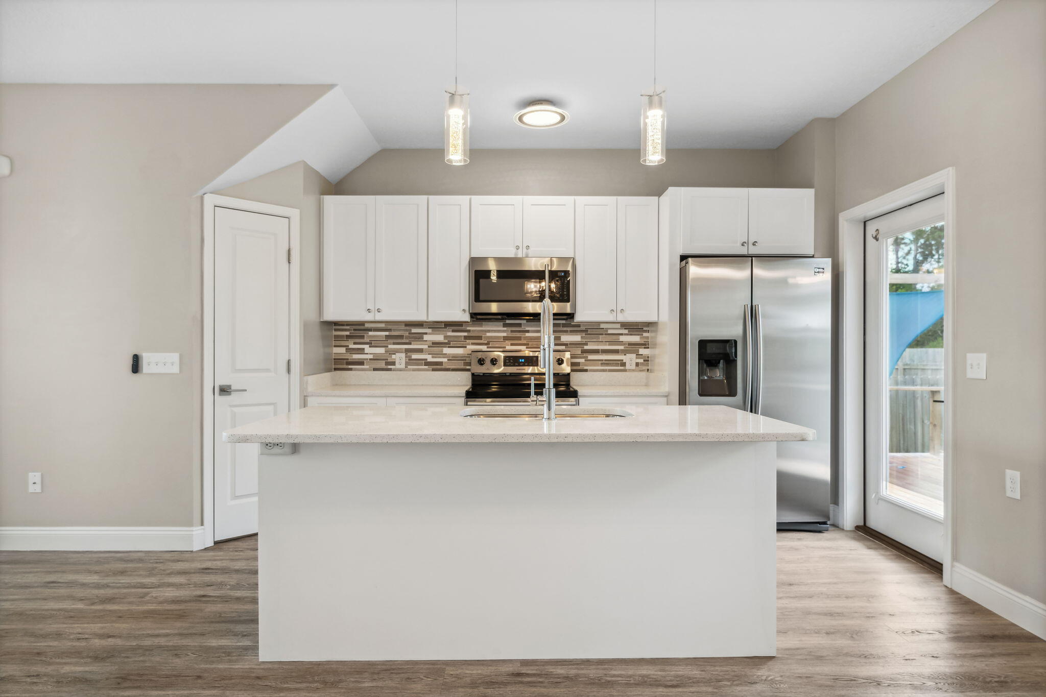 PINE TRACE - Residential Lease