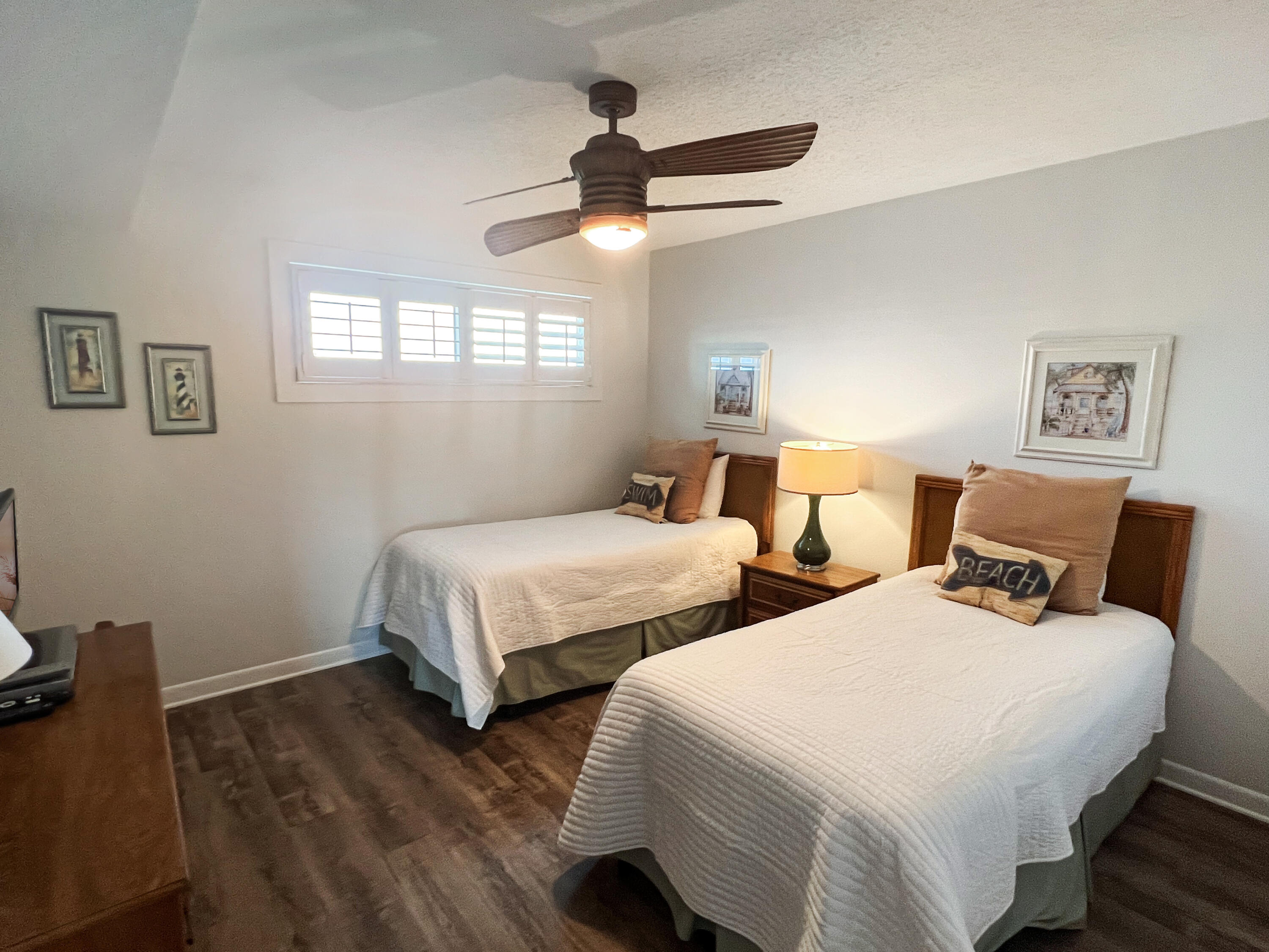 ISLANDER CONDO PH 2 - Residential