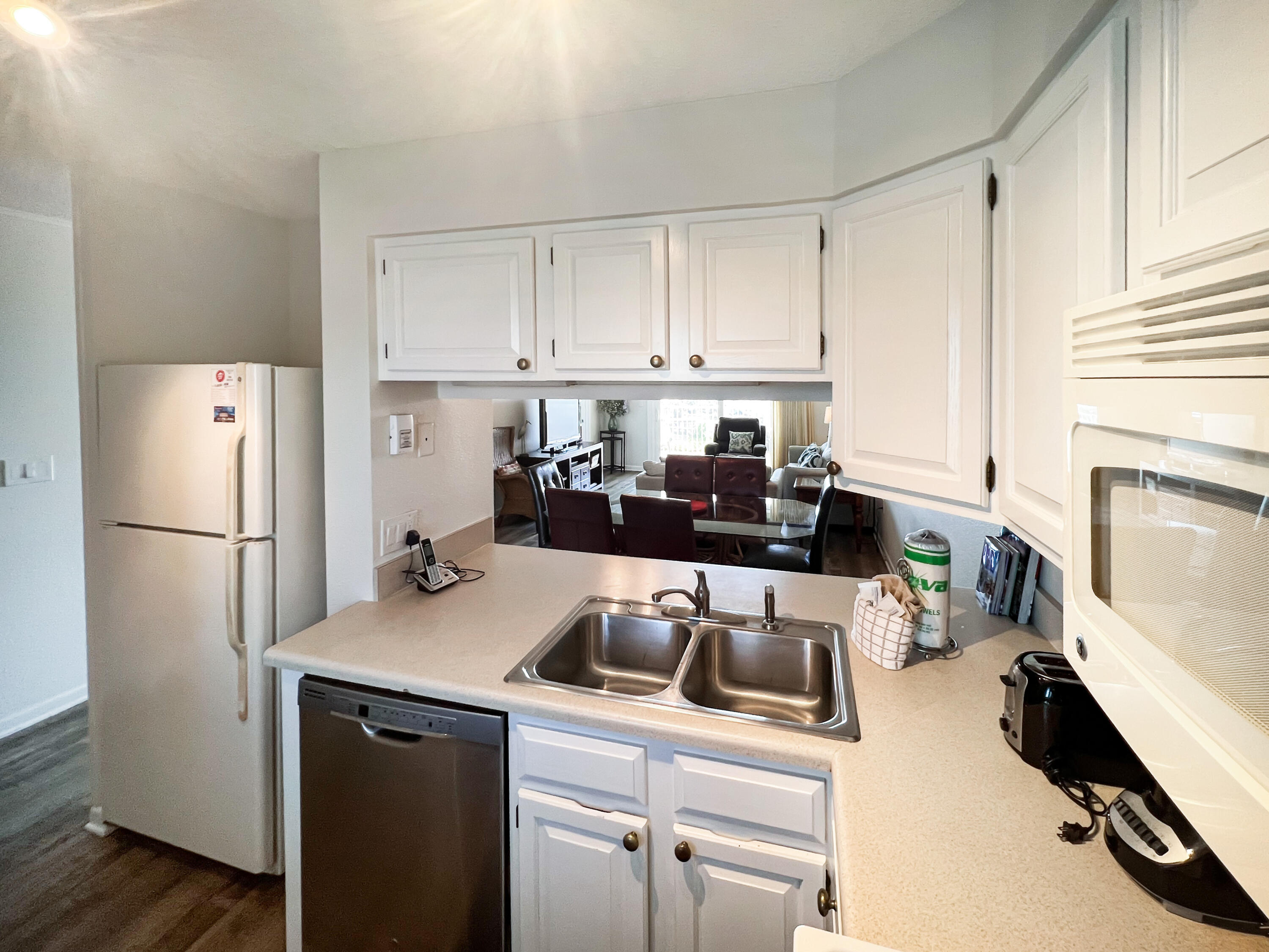 ISLANDER CONDO PH 2 - Residential