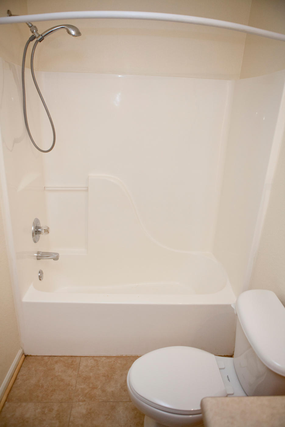 QUAIL LAKE - Residential