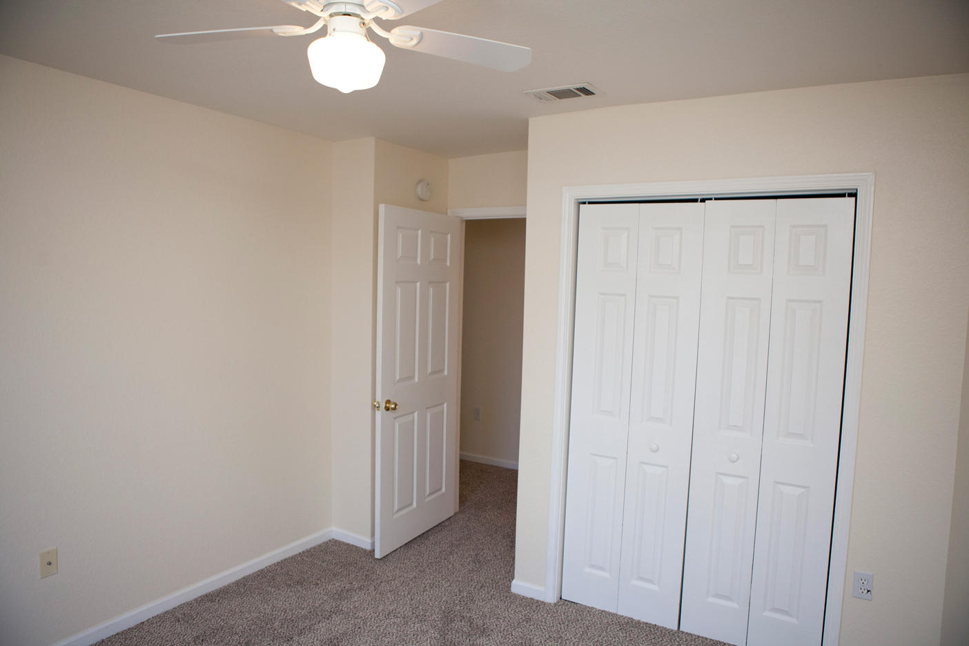 QUAIL LAKE - Residential