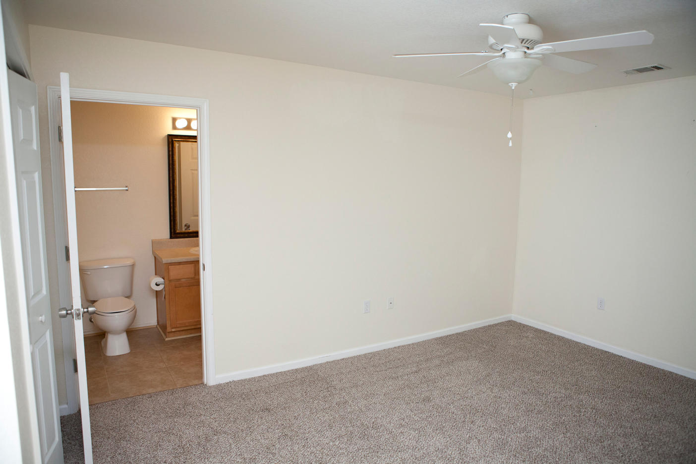 QUAIL LAKE - Residential