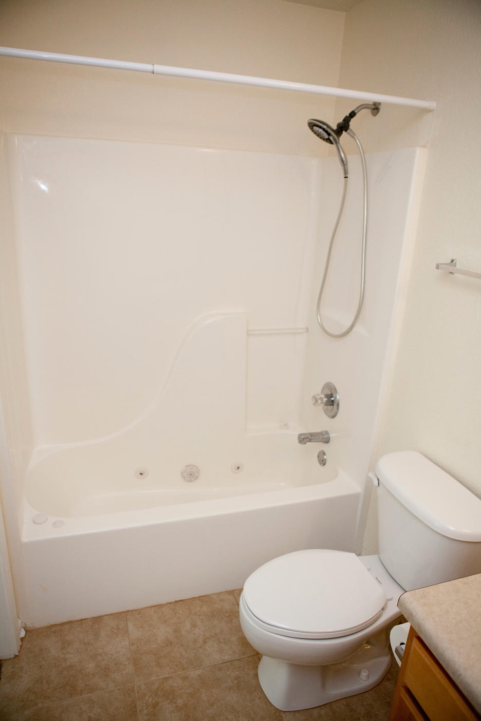 QUAIL LAKE - Residential