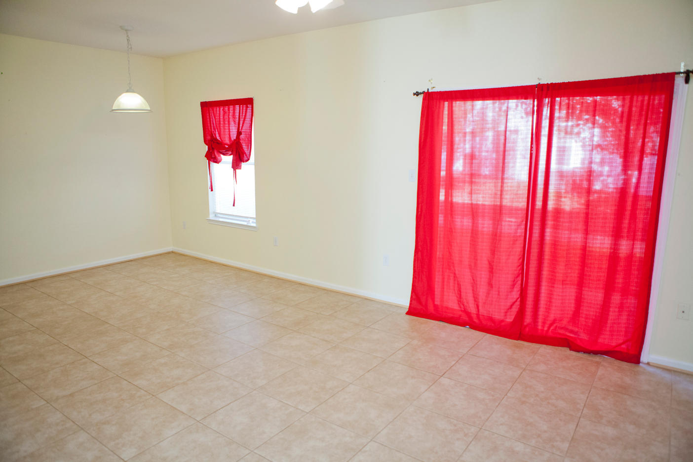 QUAIL LAKE - Residential