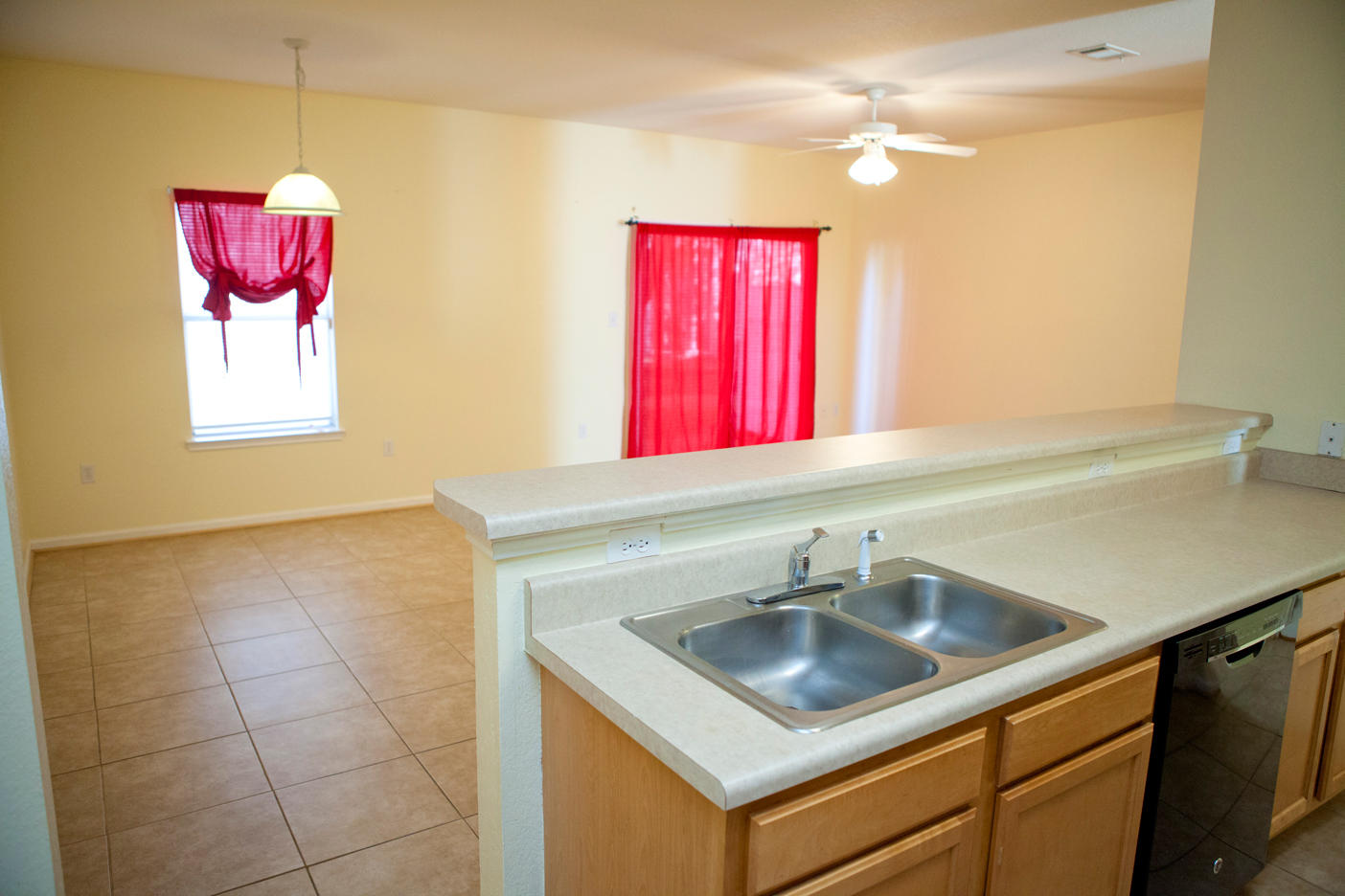 QUAIL LAKE - Residential