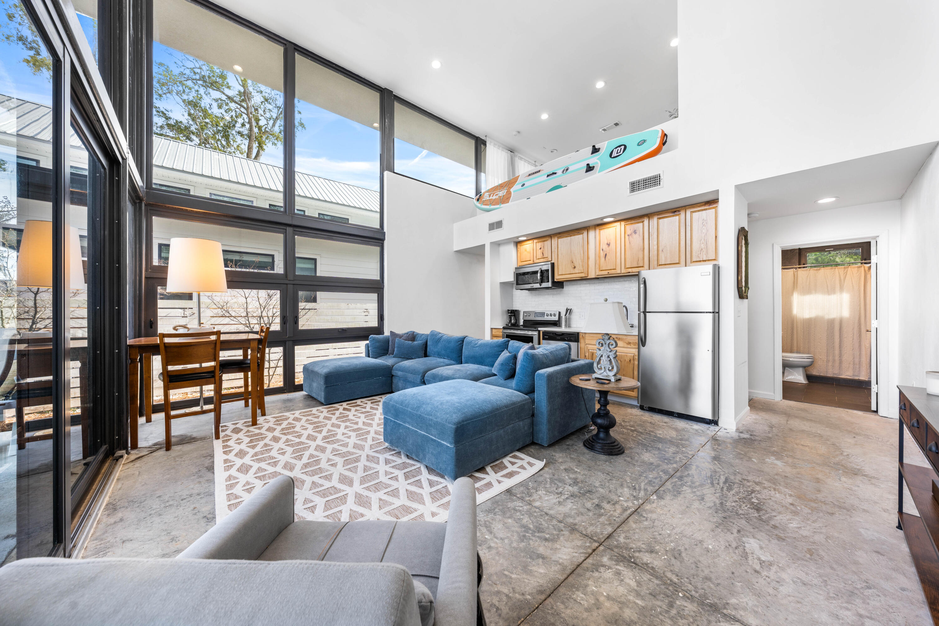 MAGNOLIA BEACH - Residential