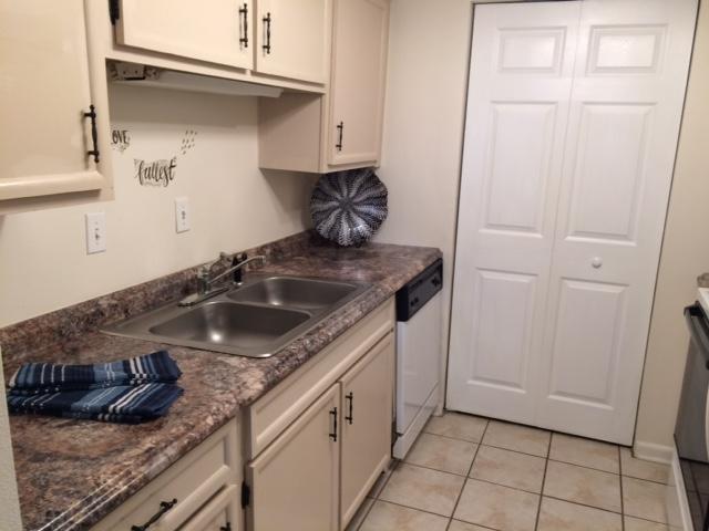 CEDARS CONDO - Residential