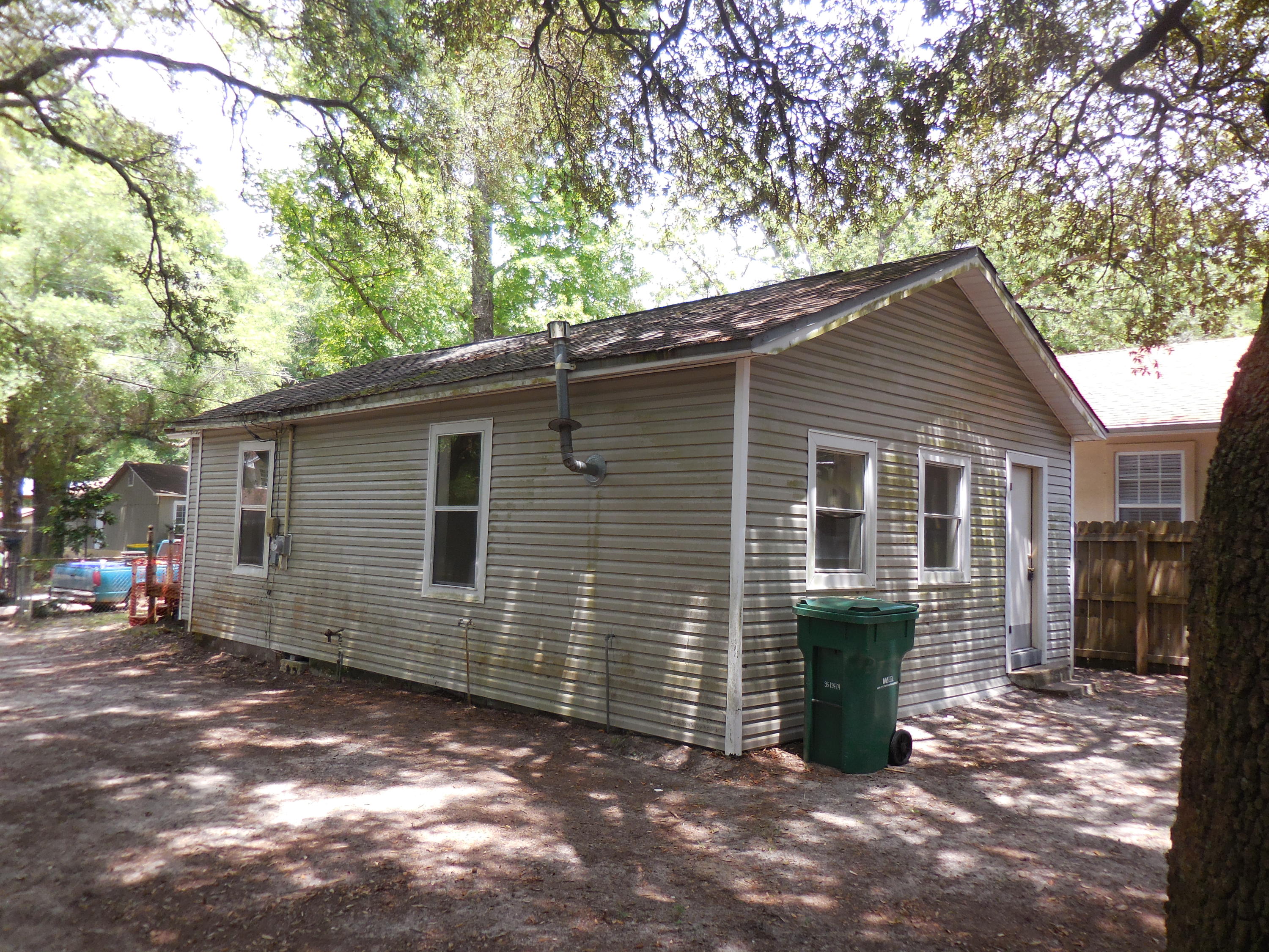 REO. WE ARE NOW IN MULTIPLE OFFERS. ALL OFFERS MUST BE SUBMITTED IN WWW.HOMEPATH.COM BY 4:11 PM CST, MONDAY, SEPTEMBER 7, 2015. Fannie Mae HomePath Property. Conveniently located in Niceville, close to Hwy 20 with easy access to the bases and the beaches! Enjoy putting the finishing touches on this quaint 2 bedroom Florida Cottage with its huge back laundry/mud room and cute front bonus room. The front porch is awaiting future BBQs, and the backyard has lovely shade trees. Please review the HomePath Ready Buyer Program available to qualified buyers.