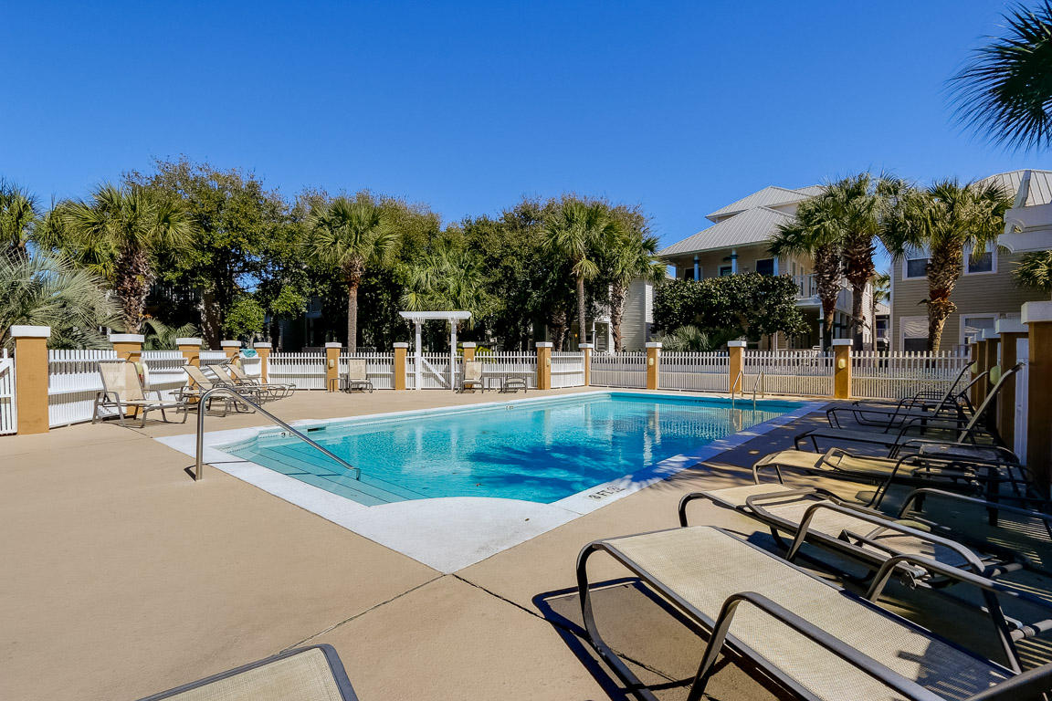 OLD FLORIDA COTTAGES - Residential