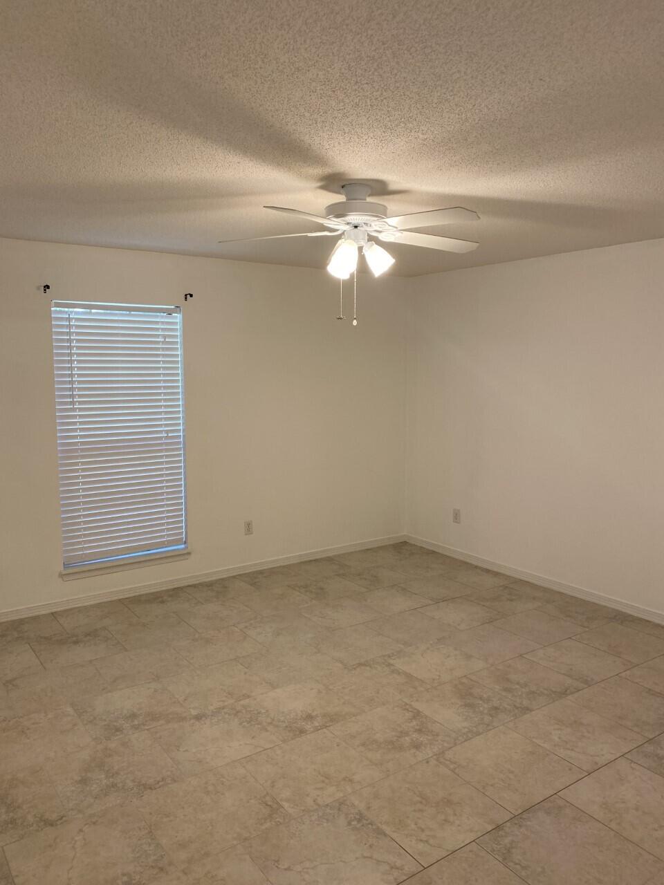 SHADY LANE - Residential Lease