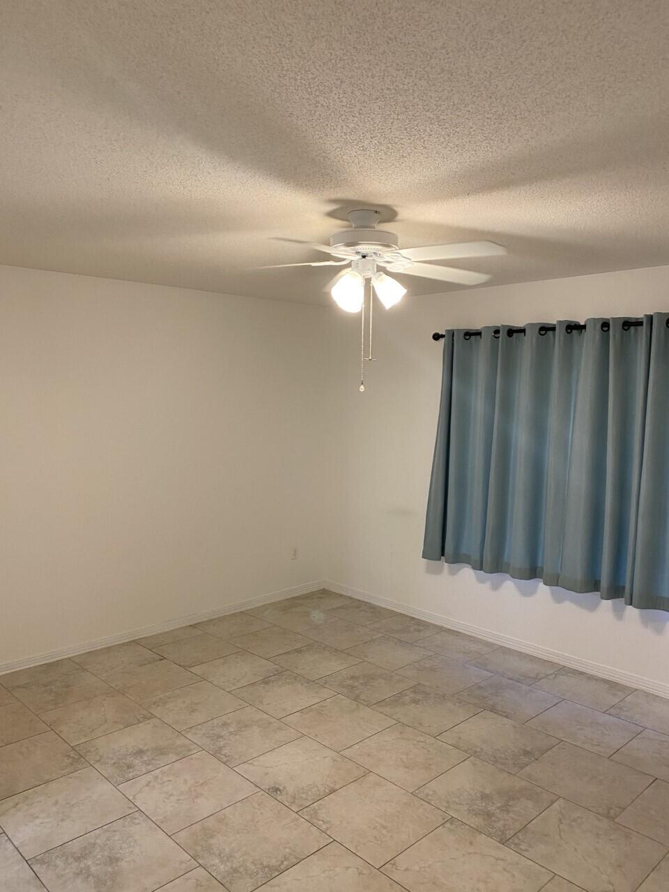 SHADY LANE - Residential Lease