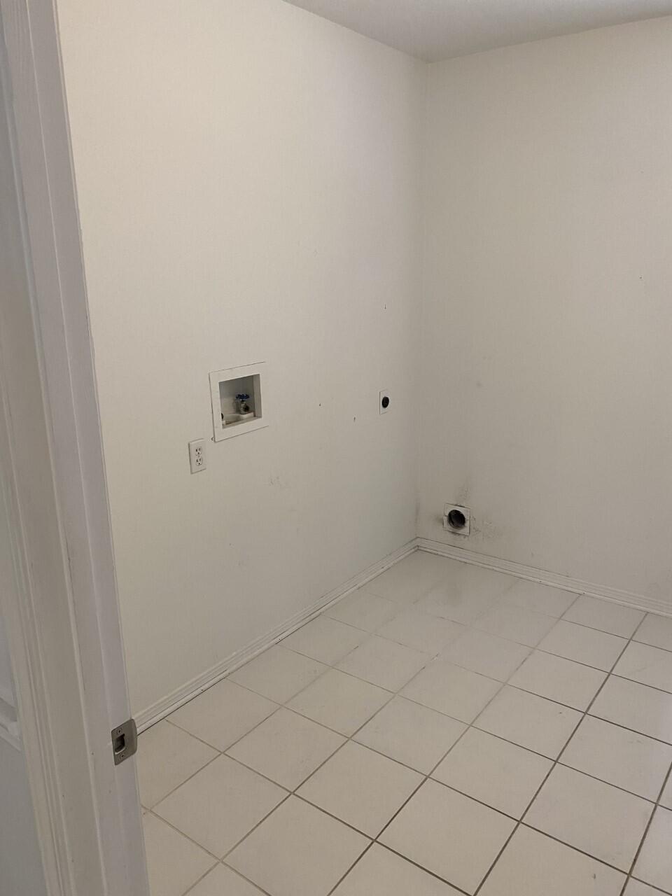 SHADY LANE - Residential Lease