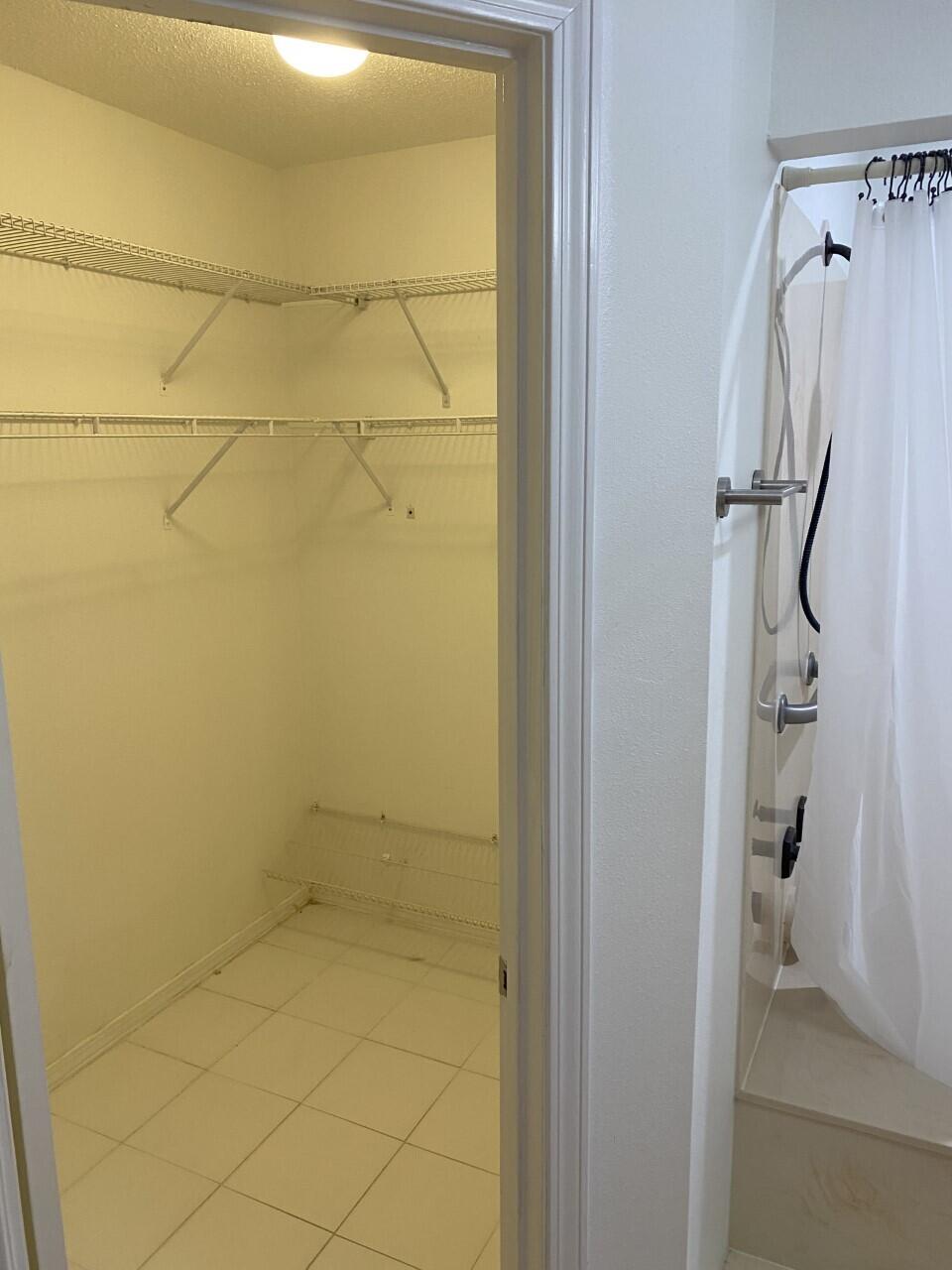 SHADY LANE - Residential Lease