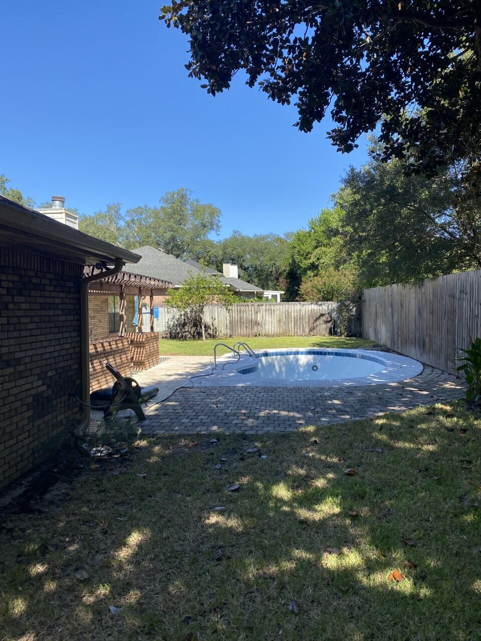 SHADY LANE - Residential Lease