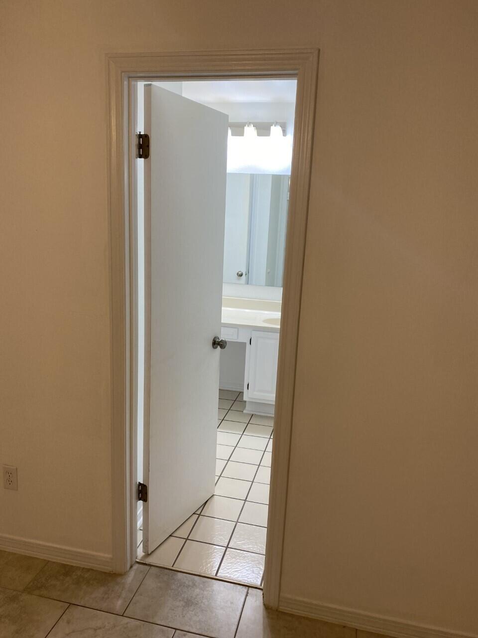 SHADY LANE - Residential Lease