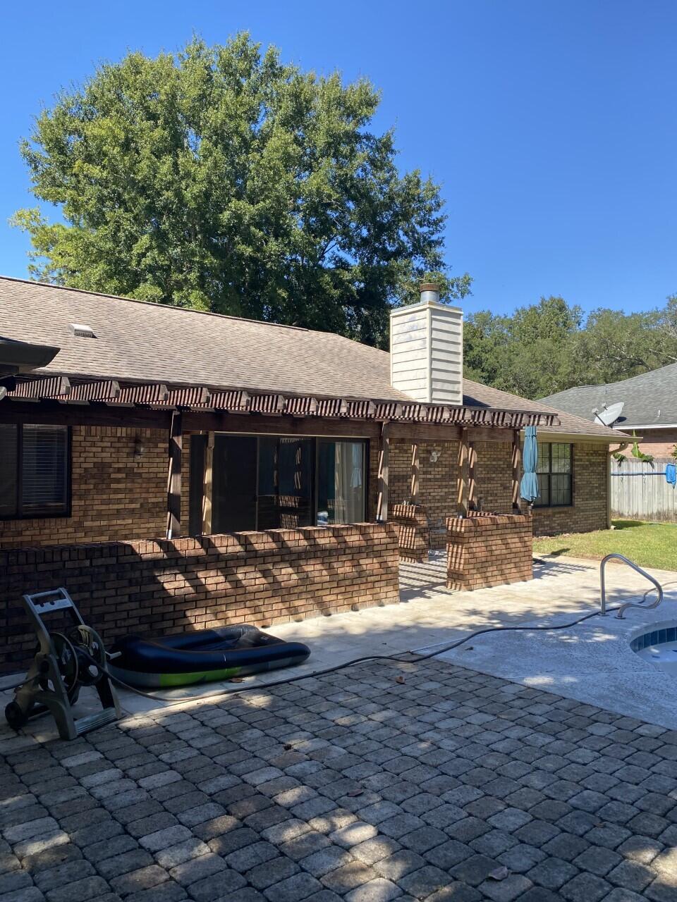 SHADY LANE - Residential Lease