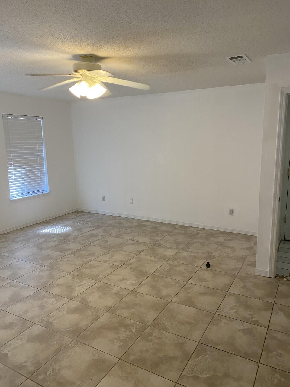 SHADY LANE - Residential Lease