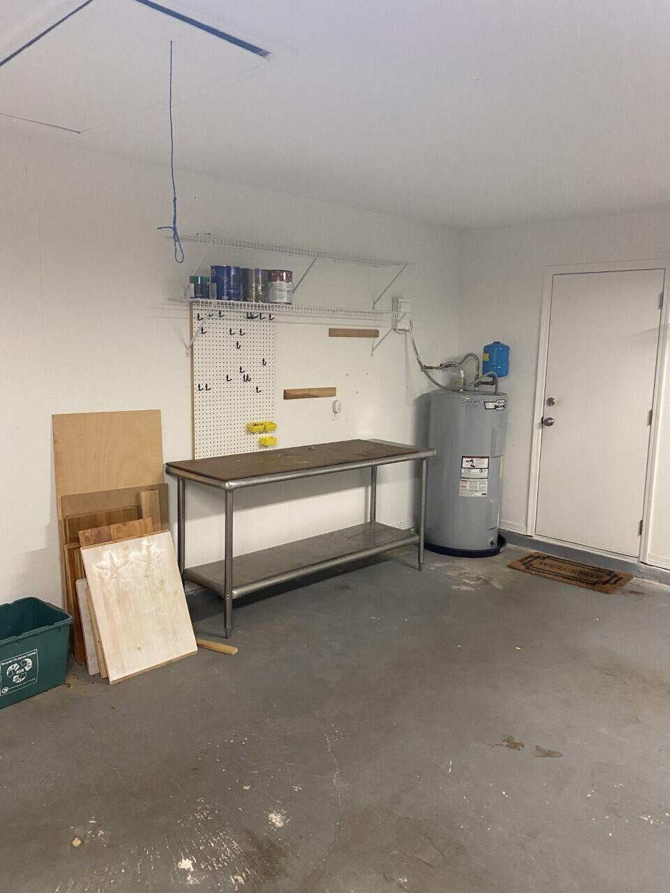 SHADY LANE - Residential Lease