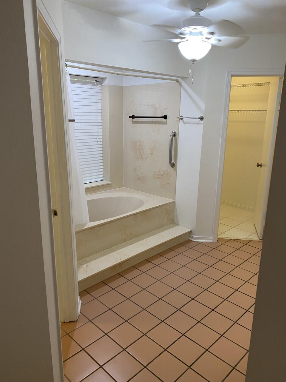 SHADY LANE - Residential Lease