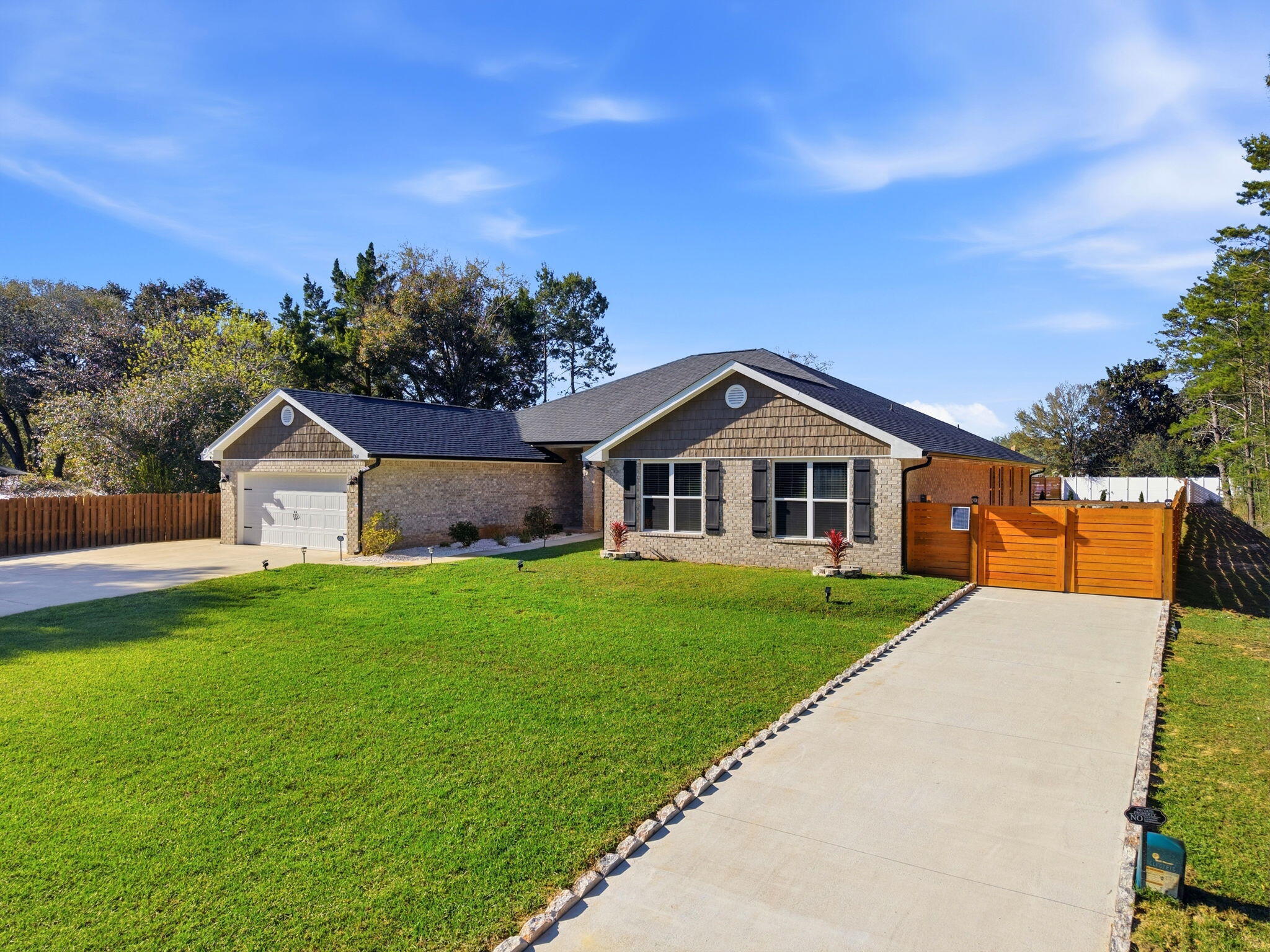 HOLLEY BY THE SEA - Residential