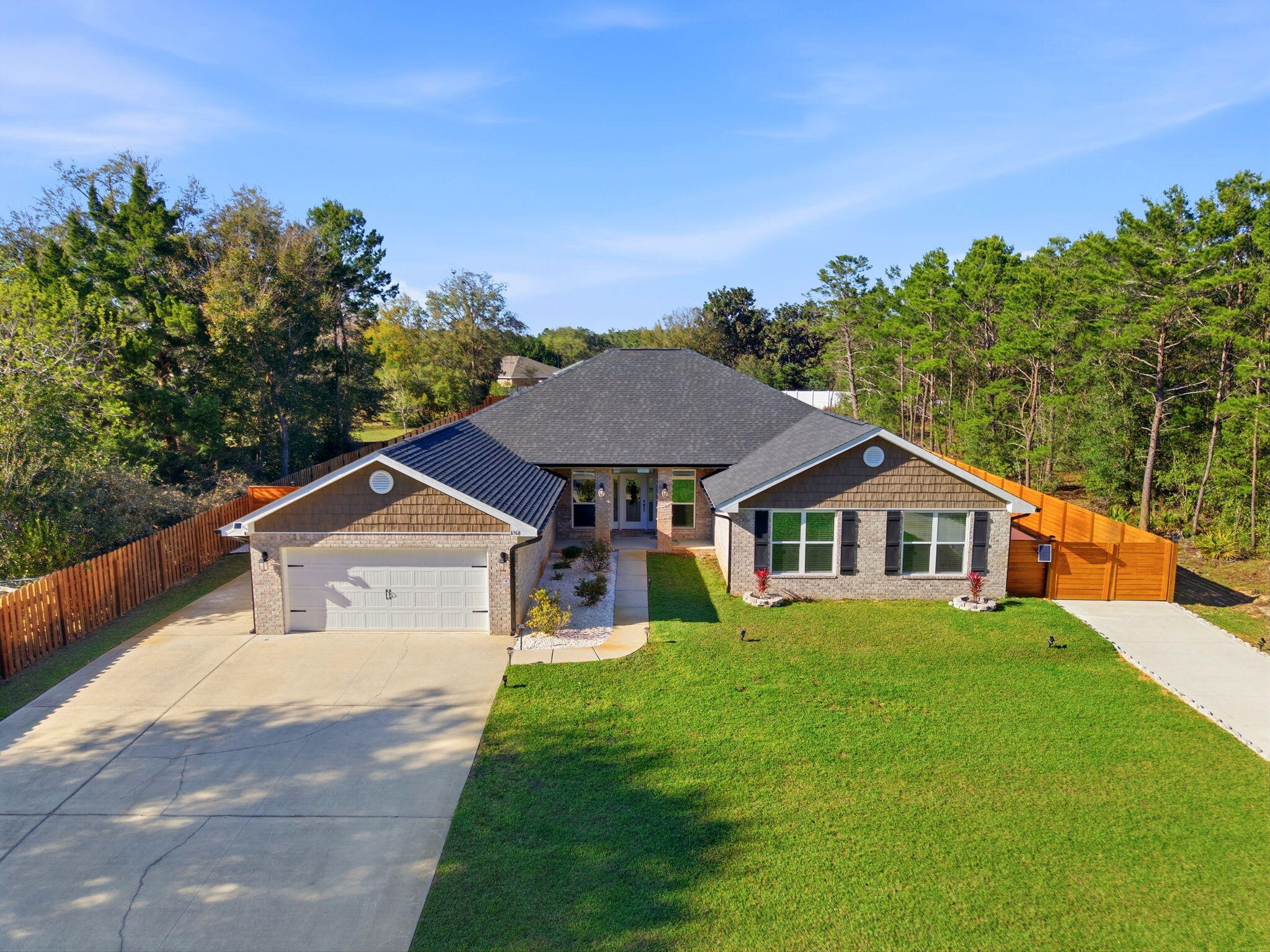 HOLLEY BY THE SEA - Residential