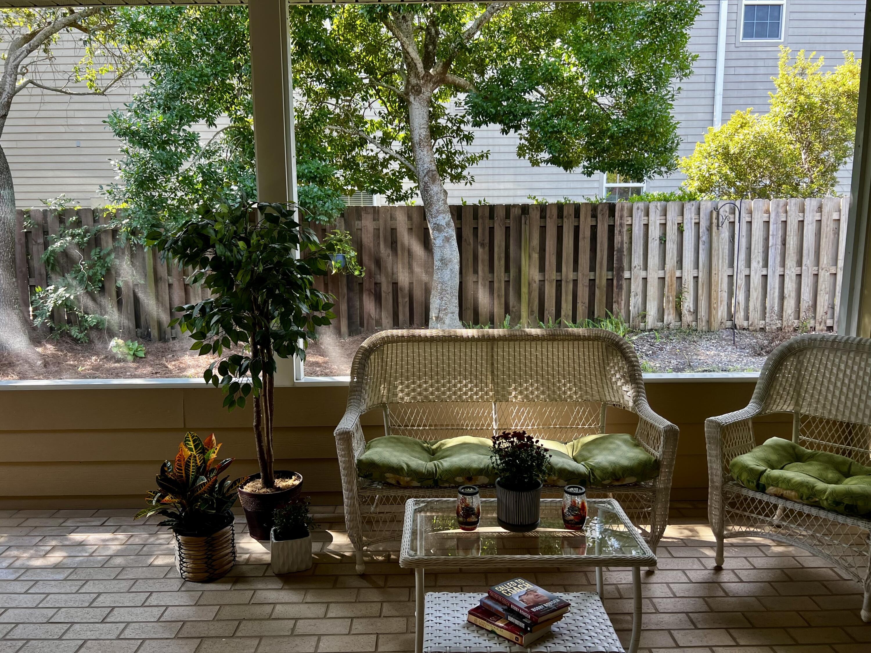 DIAMOND LAKES - Residential