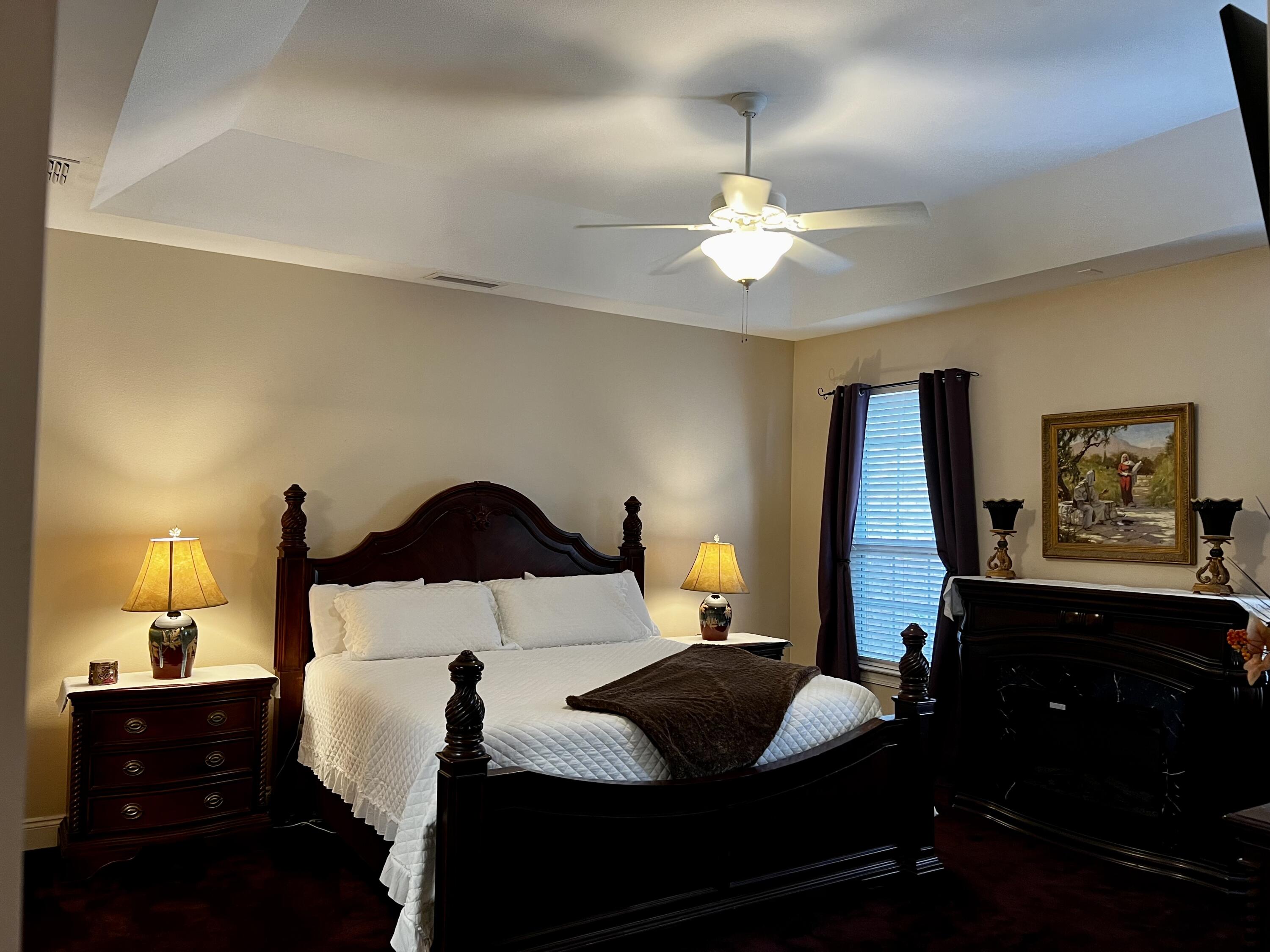 DIAMOND LAKES - Residential