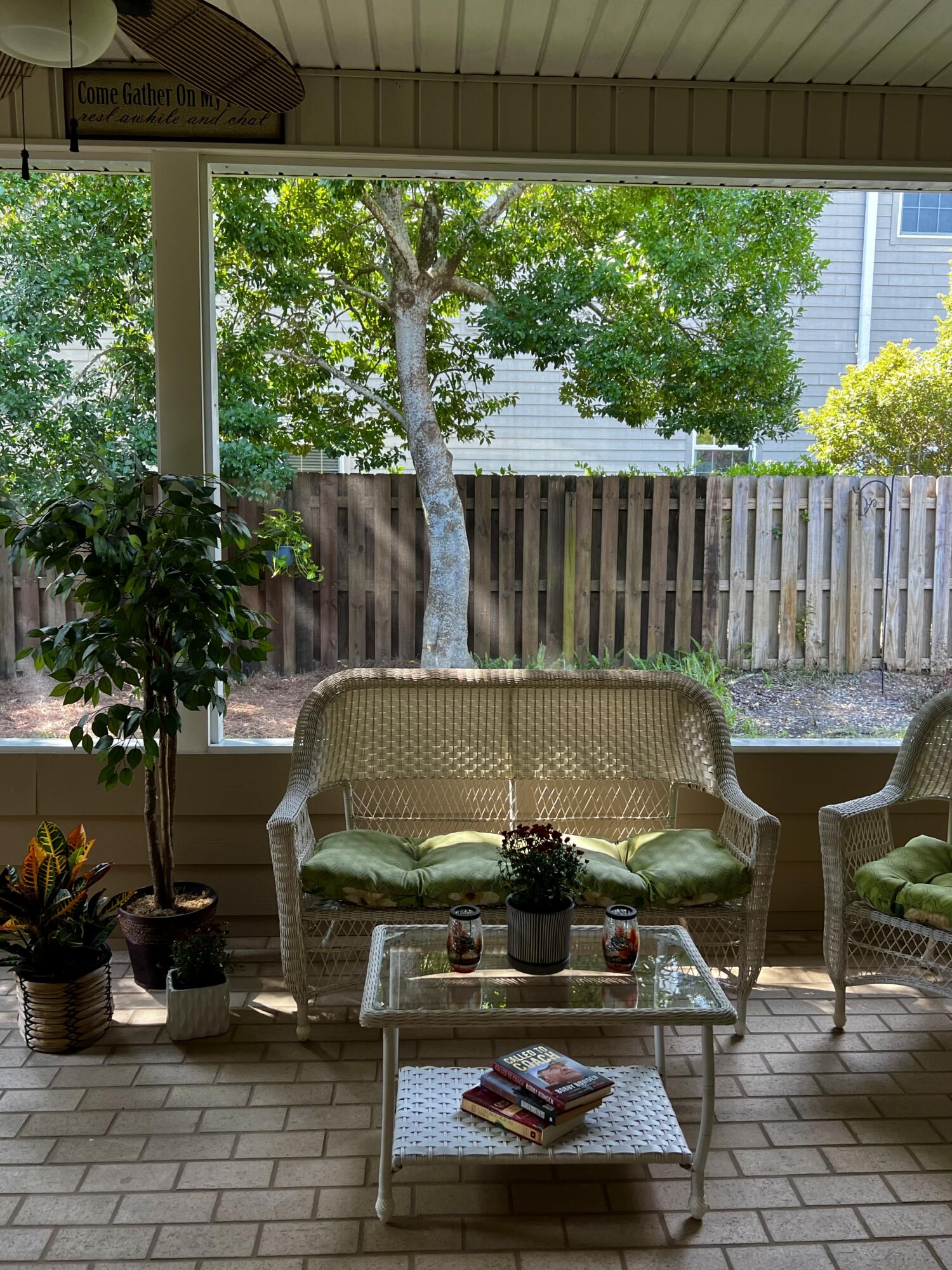 DIAMOND LAKES - Residential